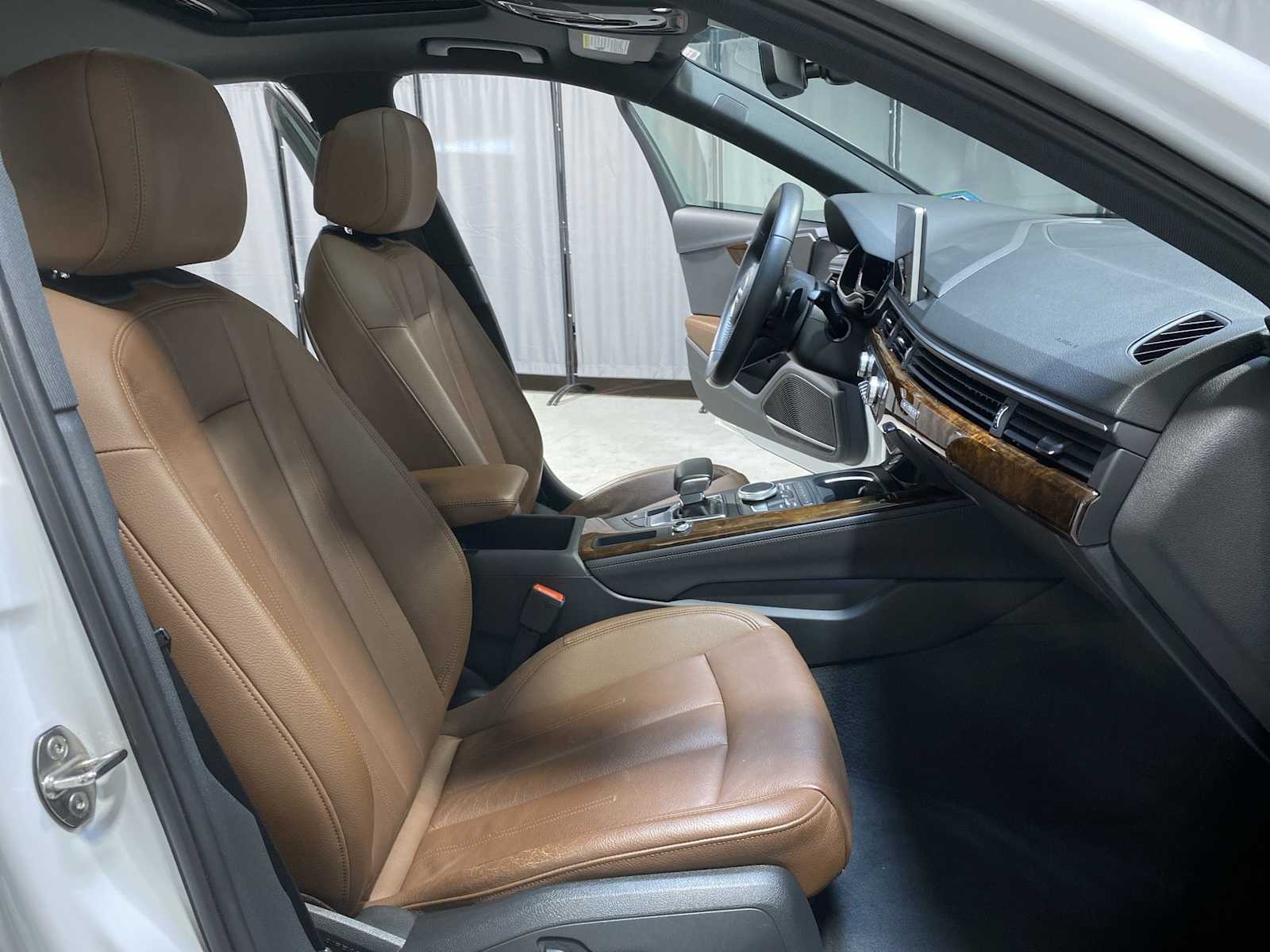 Thumbnail: 2019 Audi A4 - 14