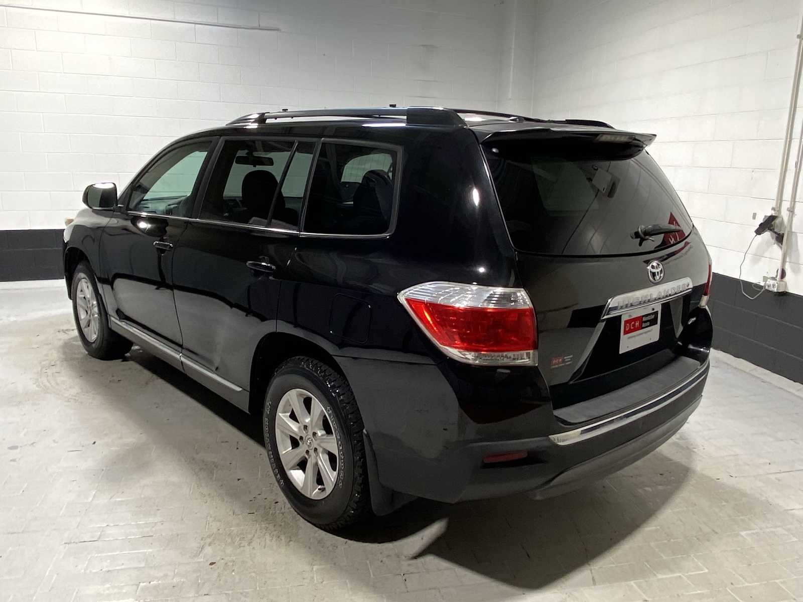 Thumbnail: 2012 Toyota Highlander - 4