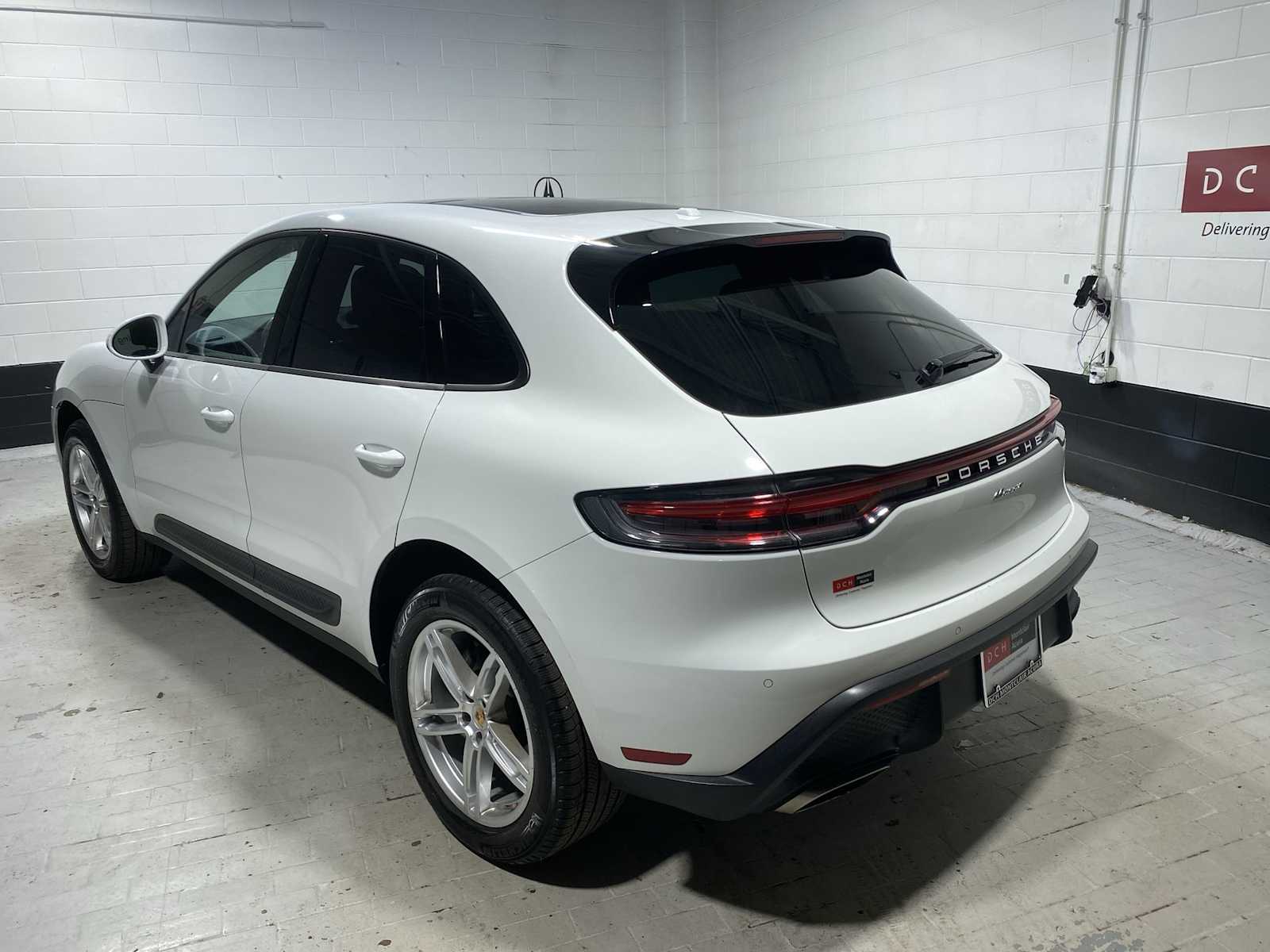 Thumbnail: 2023 Porsche Macan - 4