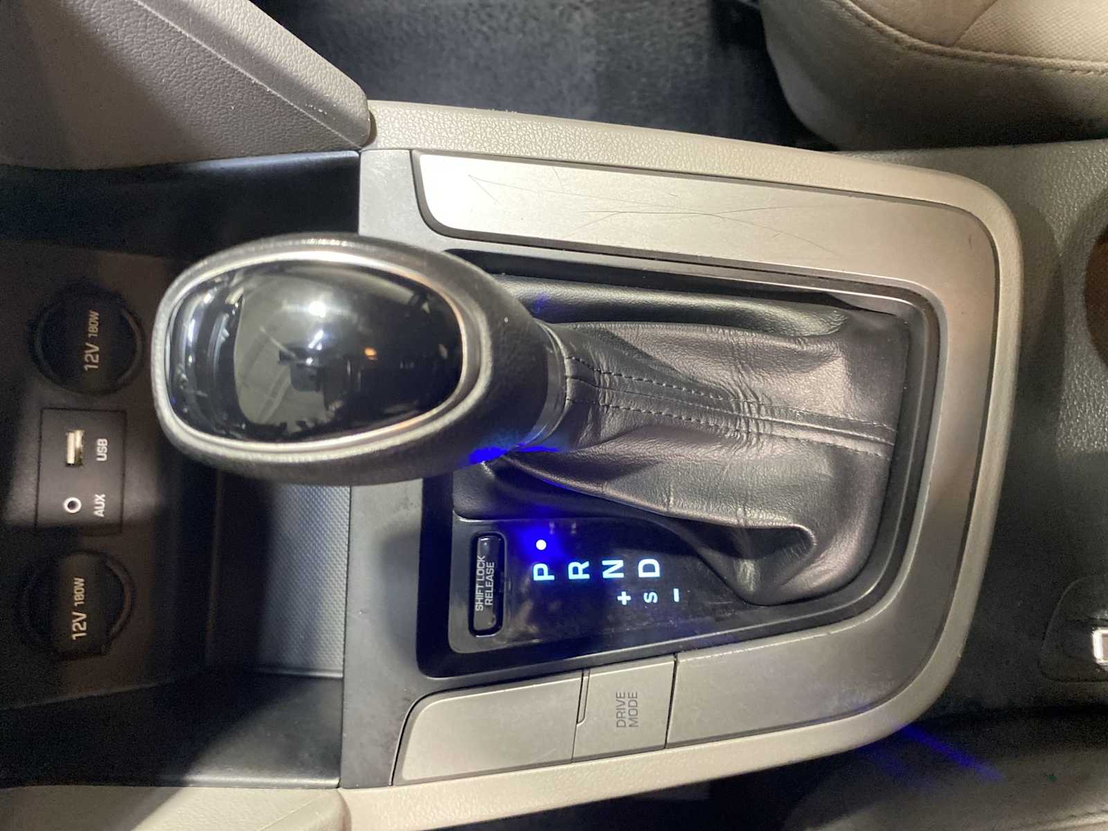 Thumbnail: 2020 Hyundai Elantra - 17