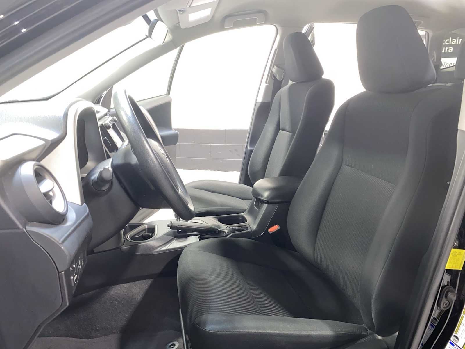 Thumbnail: 2017 Toyota RAV4 - 11