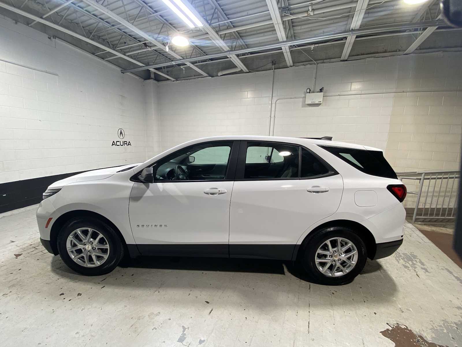 Thumbnail: 2024 Chevrolet Equinox - 3
