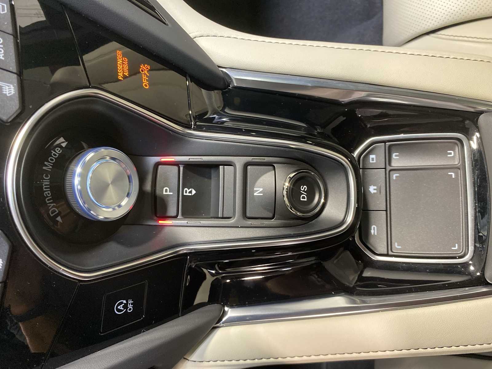 Thumbnail: 2025 Acura RDX - 17