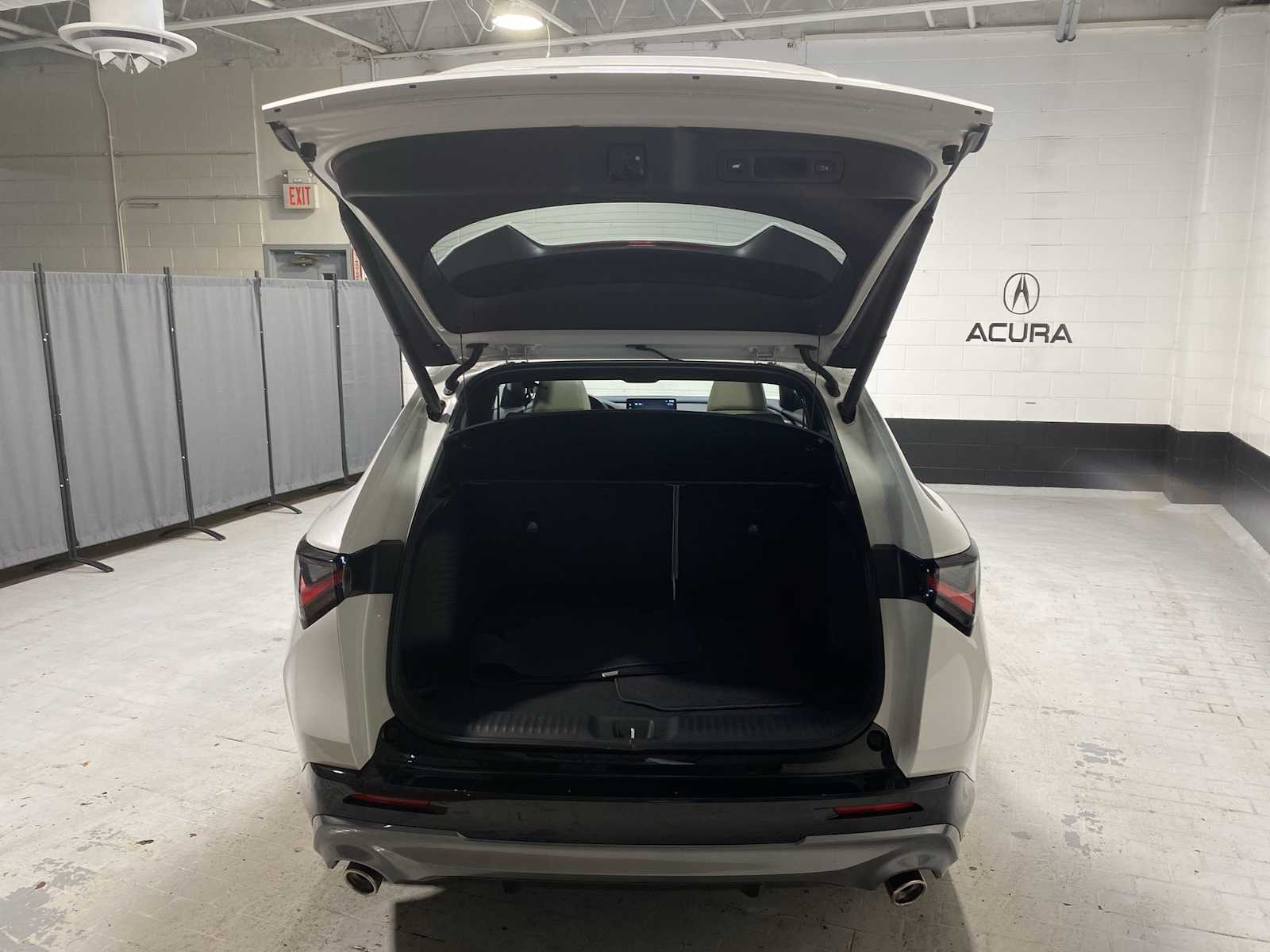 Thumbnail: 2025 Acura ADX - 19