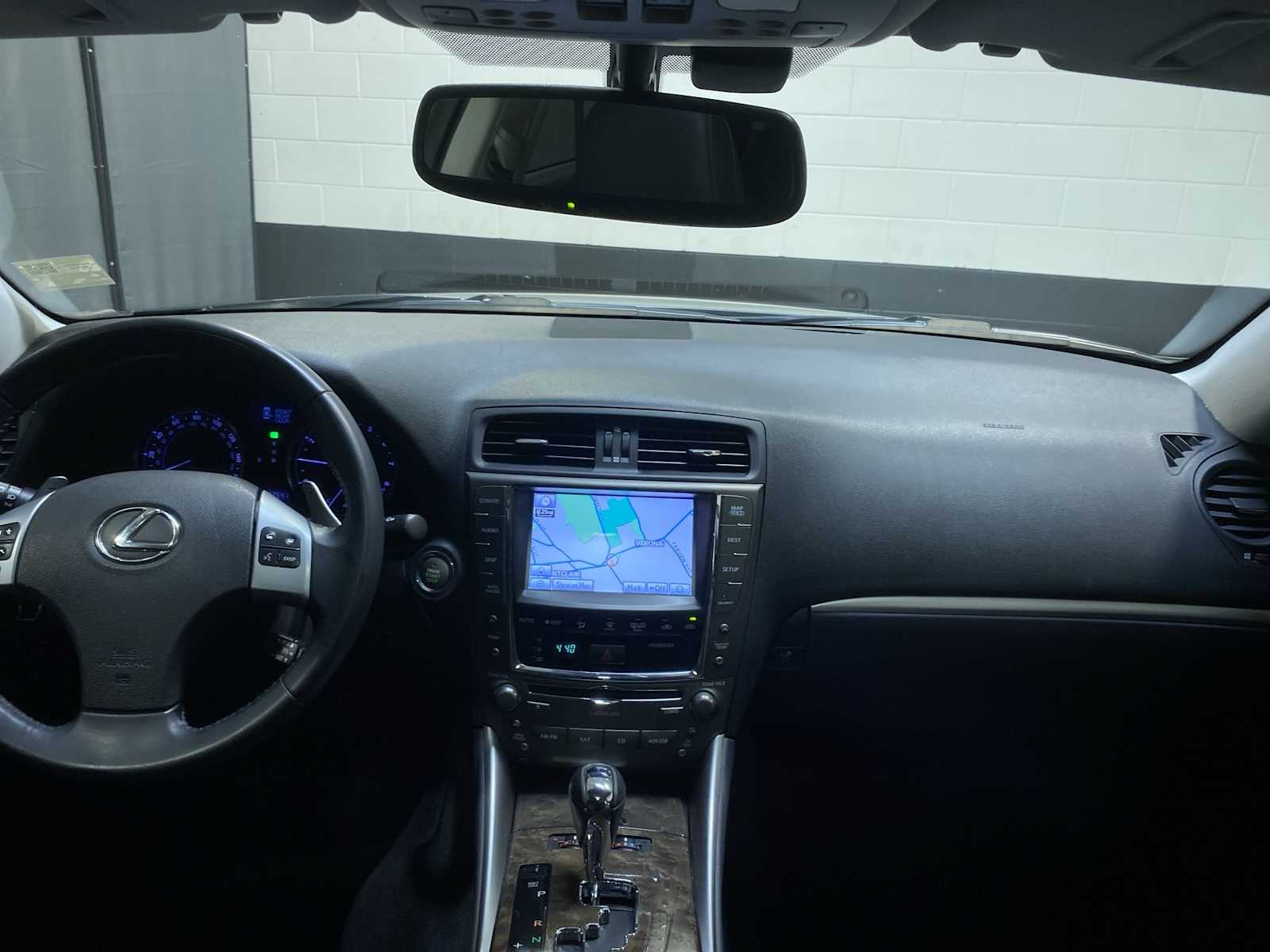 Thumbnail: 2011 Lexus IS - 10