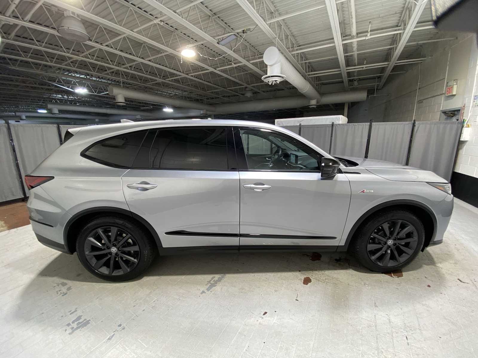 Thumbnail: 2025 Acura MDX - 27