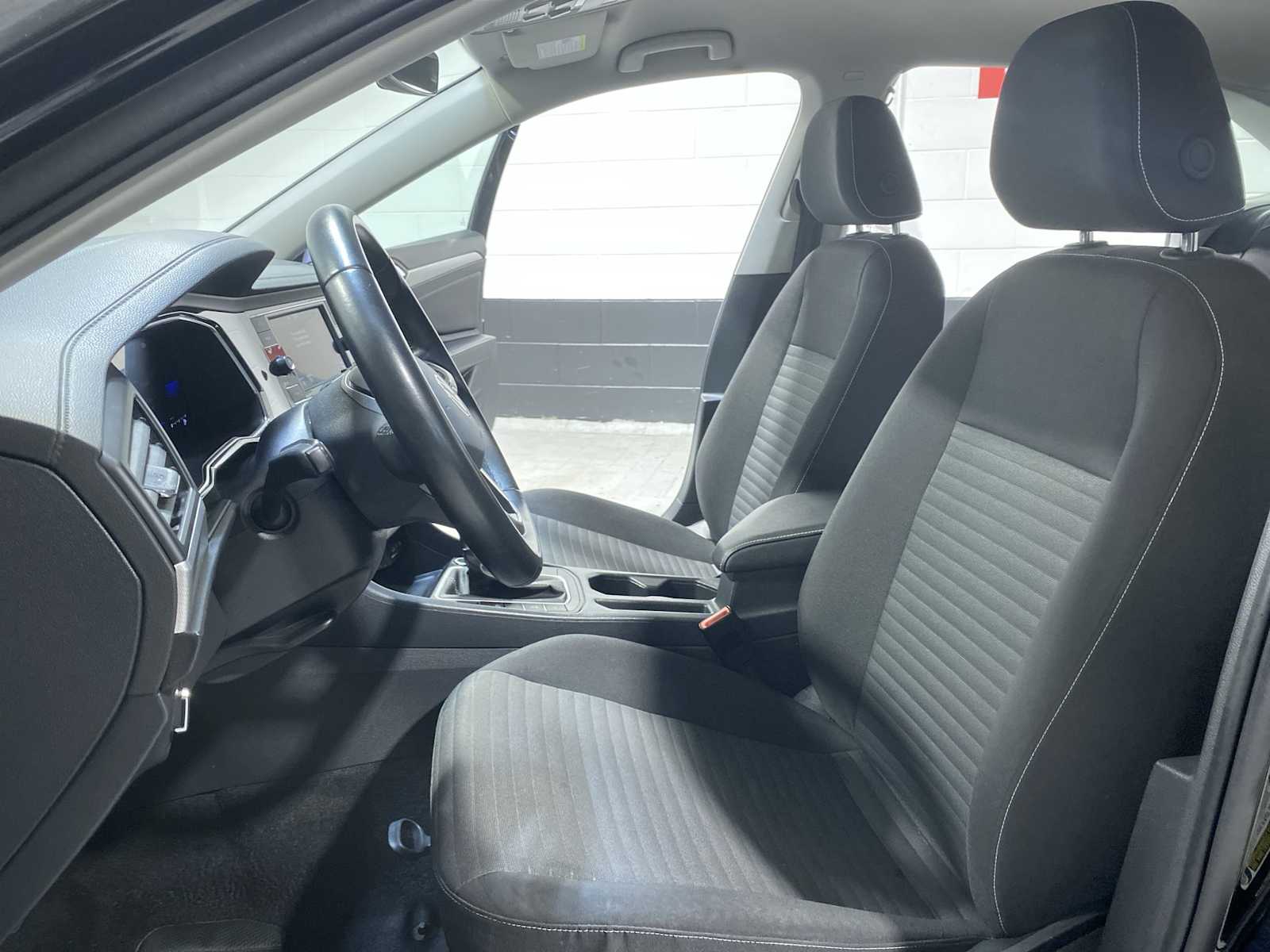 Thumbnail: 2024 Volkswagen Jetta - 11