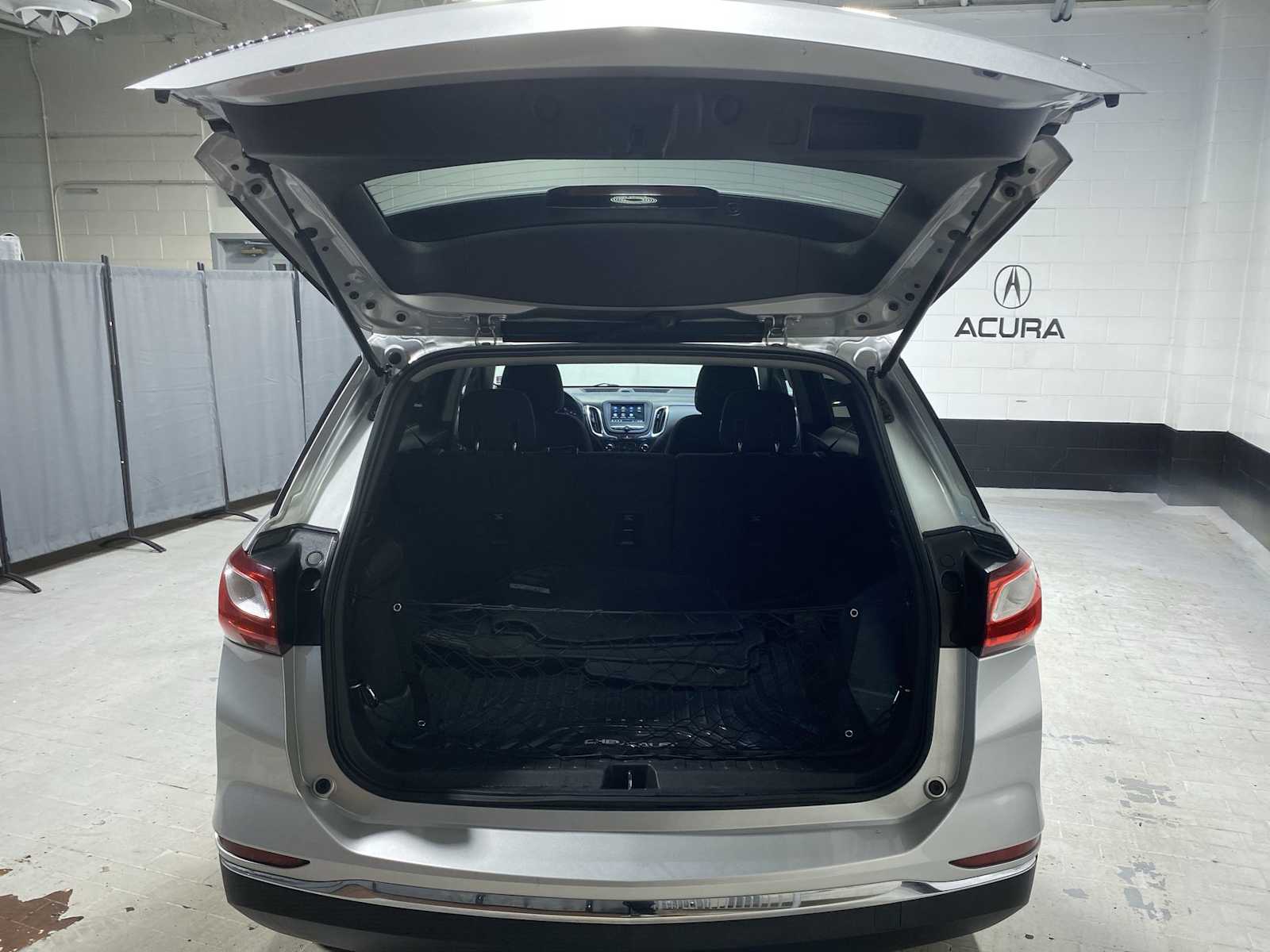 Thumbnail: 2019 Chevrolet Equinox - 19