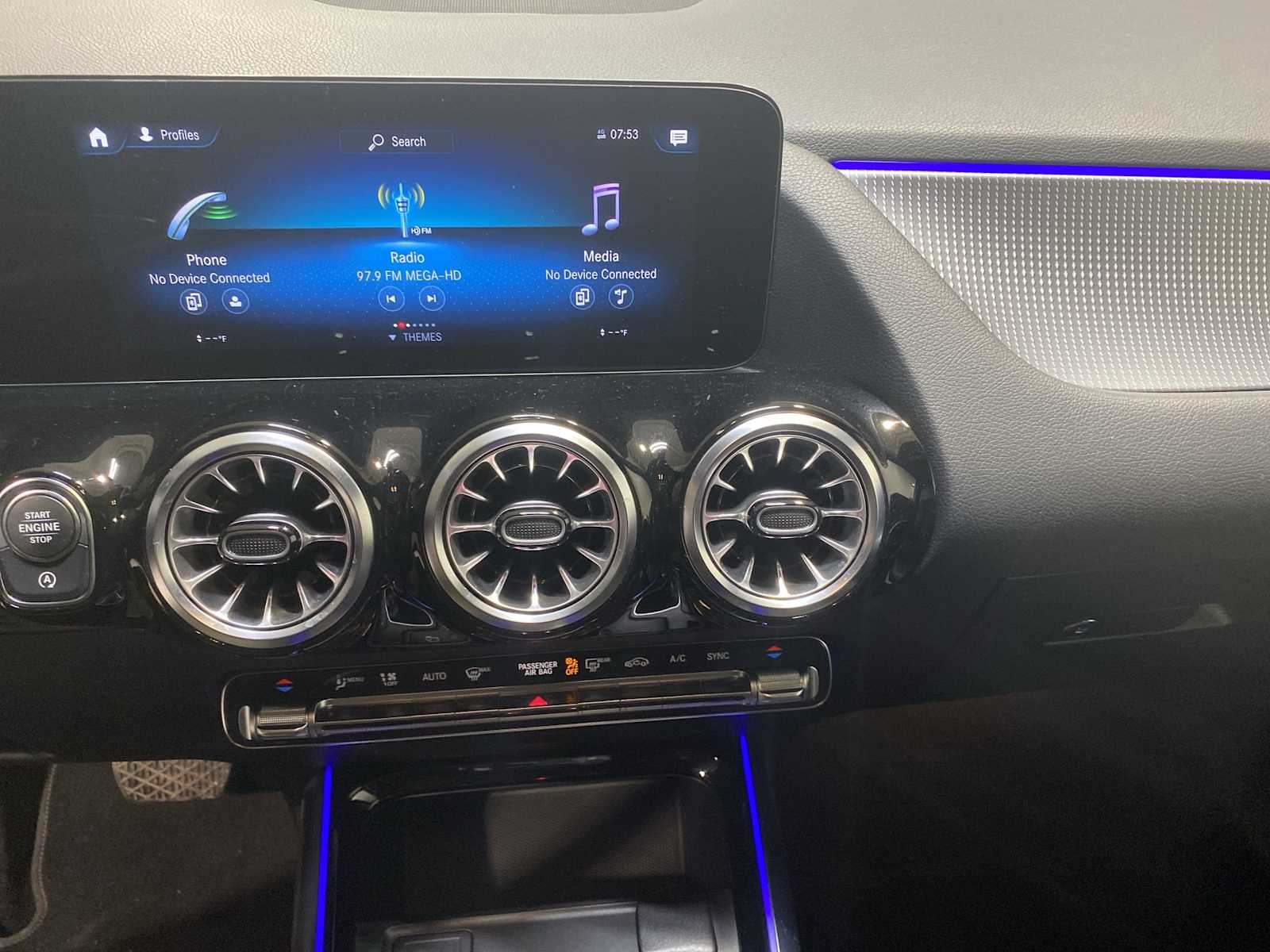 Thumbnail: 2023 Mercedes-Benz GLA - 16