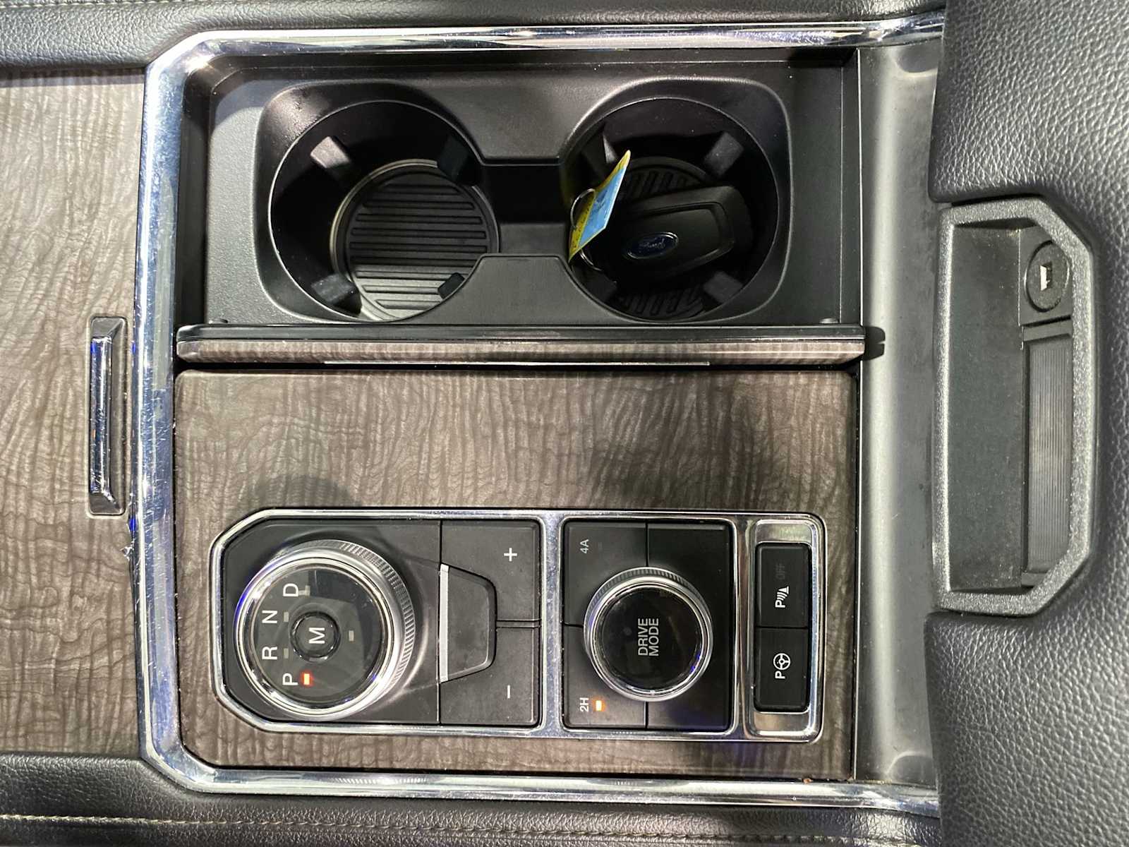 Thumbnail: 2019 Ford Expedition - 16