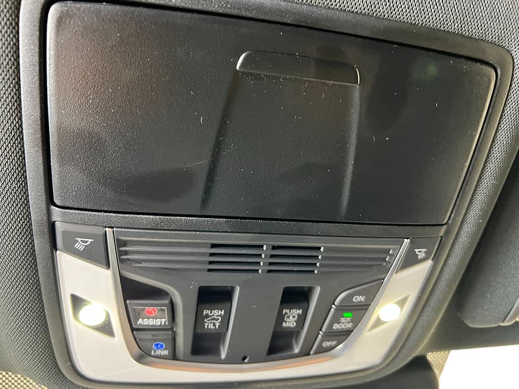 Thumbnail: 2026 Acura RDX - 26