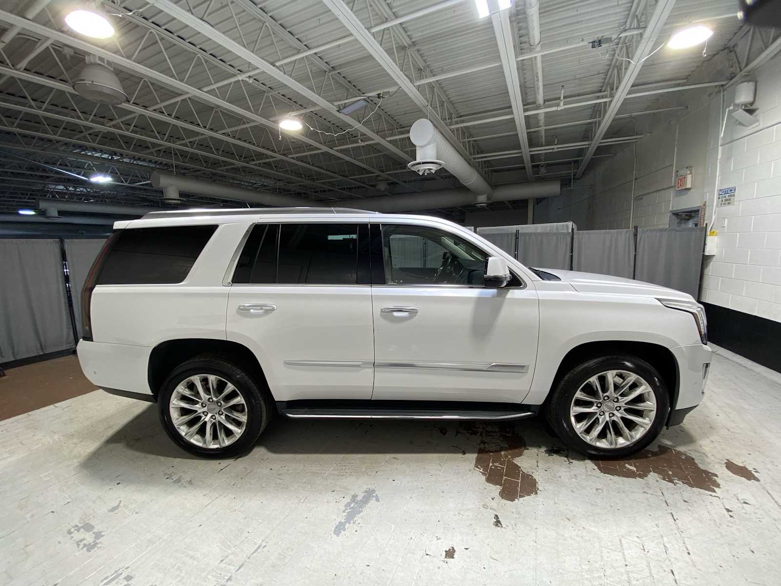 Thumbnail: 2020 Cadillac Escalade - 27