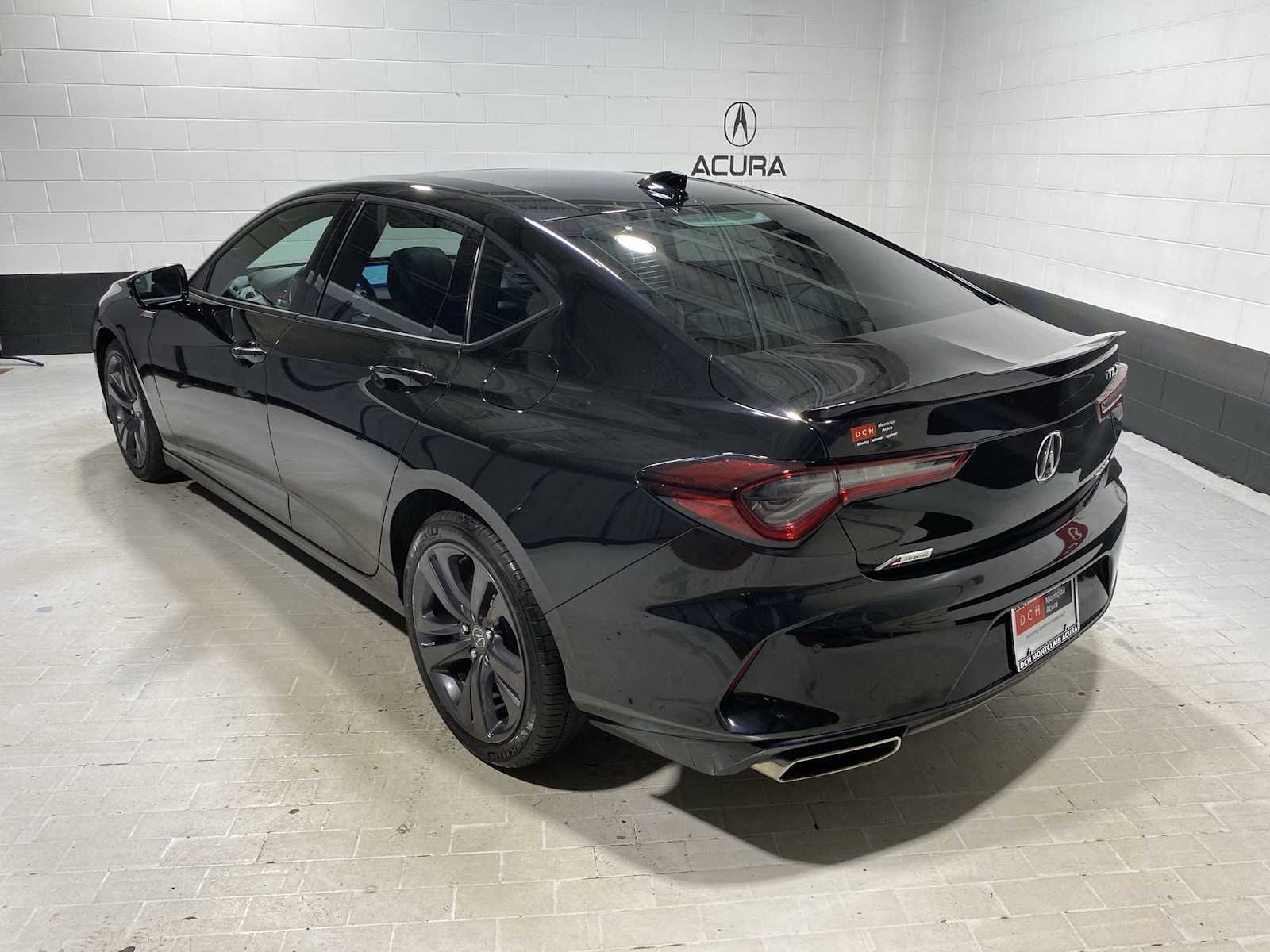 Thumbnail: 2022 Acura TLX - 4
