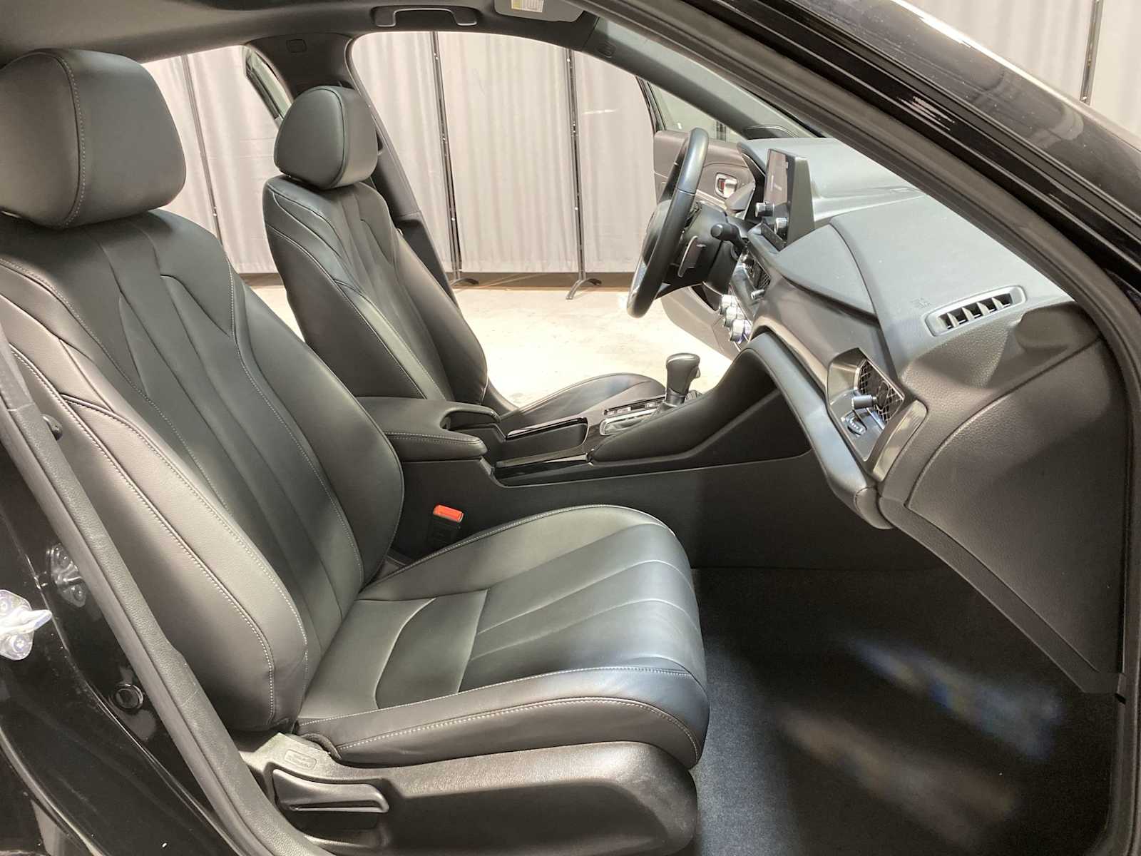 Thumbnail: 2023 Acura Integra - 14