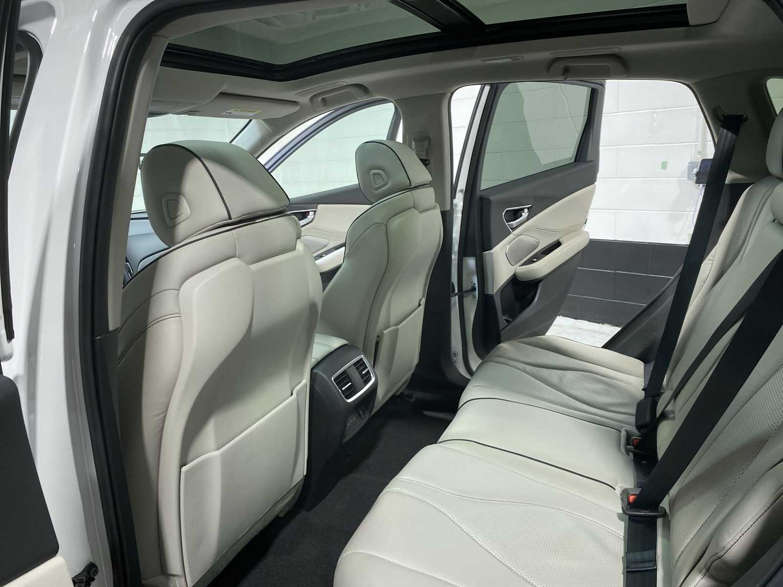 Thumbnail: 2025 Acura RDX - 12