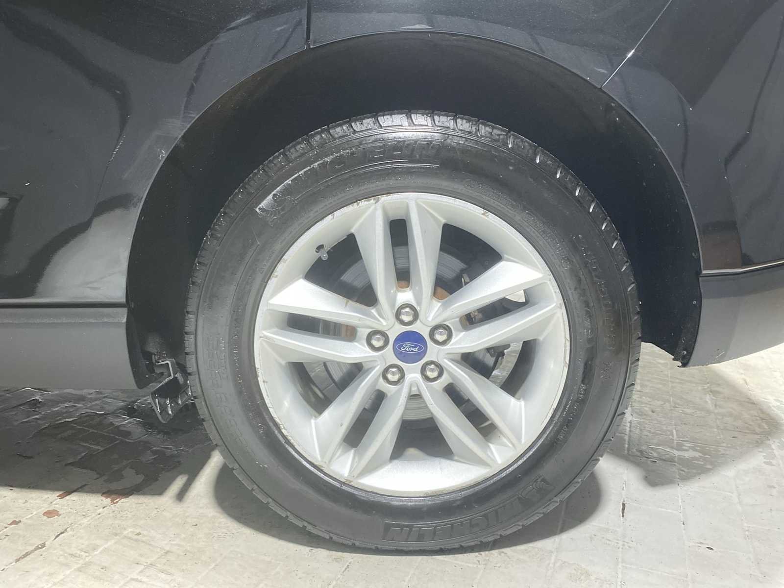 Thumbnail: 2015 Ford Edge - 8