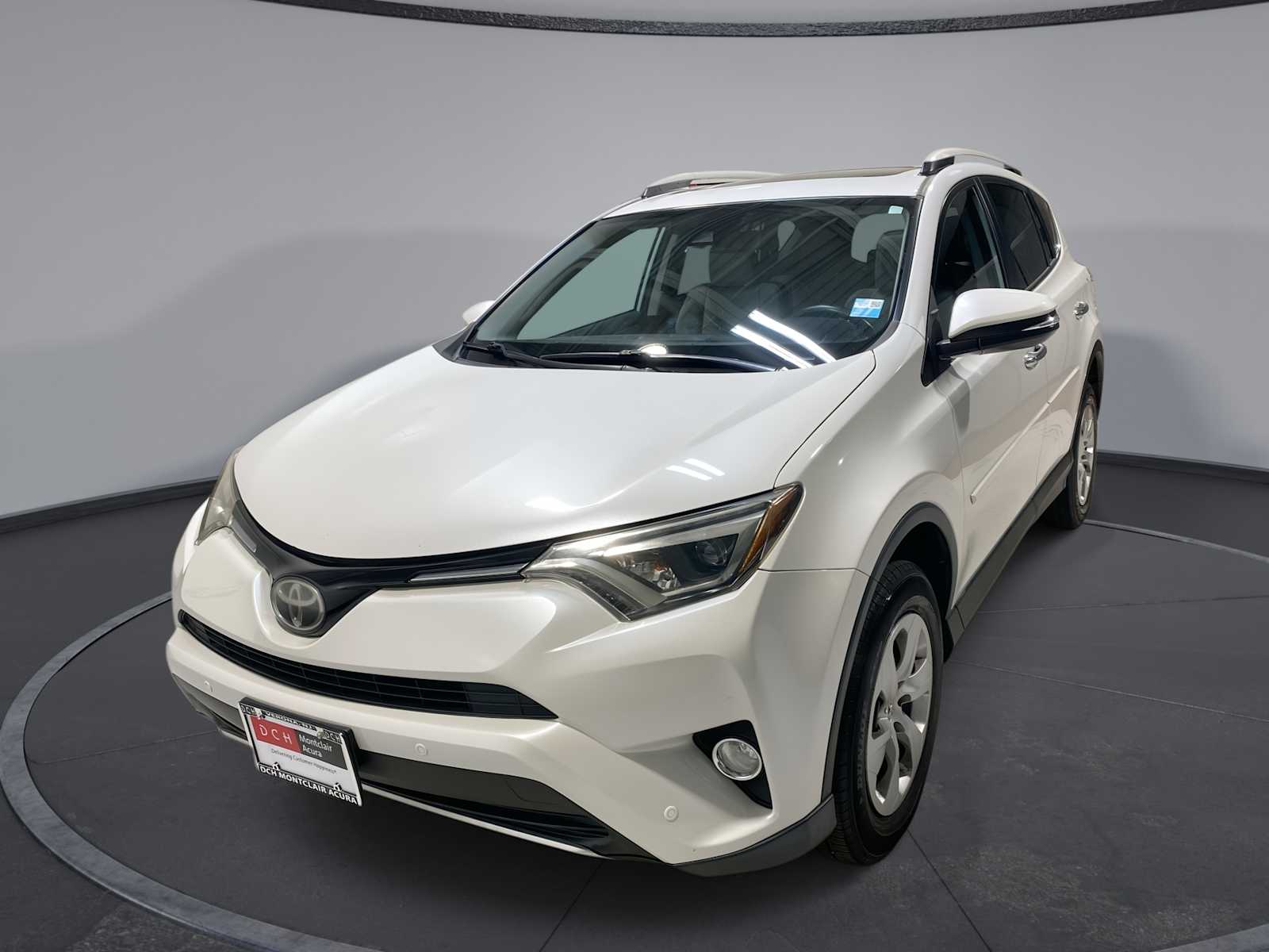 2016 Toyota RAV4 Limited's photo