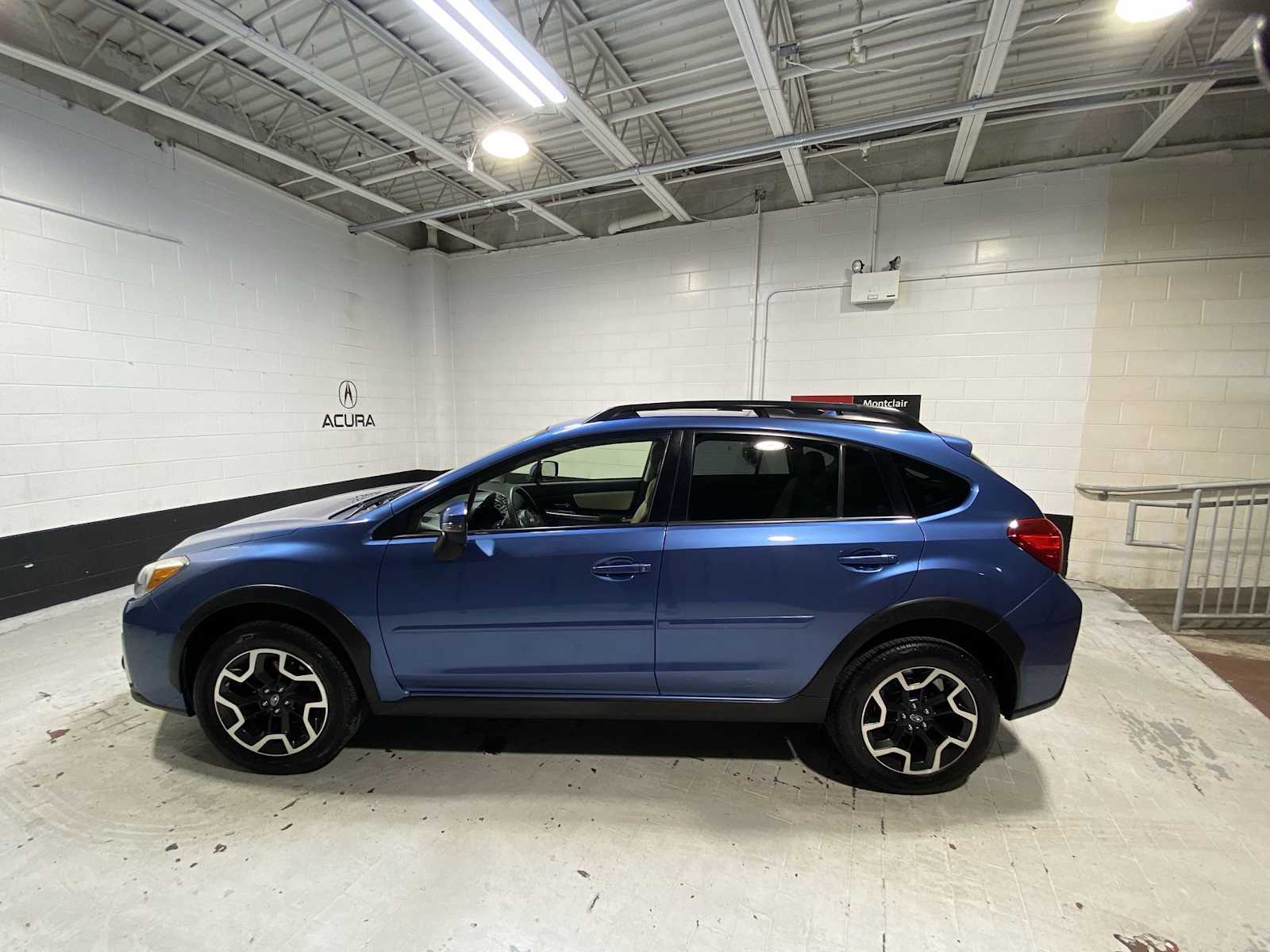 Thumbnail: 2016 Subaru Crosstrek - 3