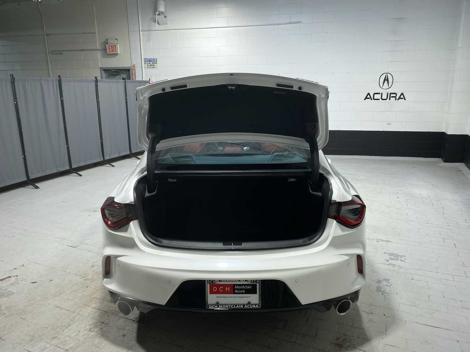 Thumbnail: 2025 Acura TLX - 19