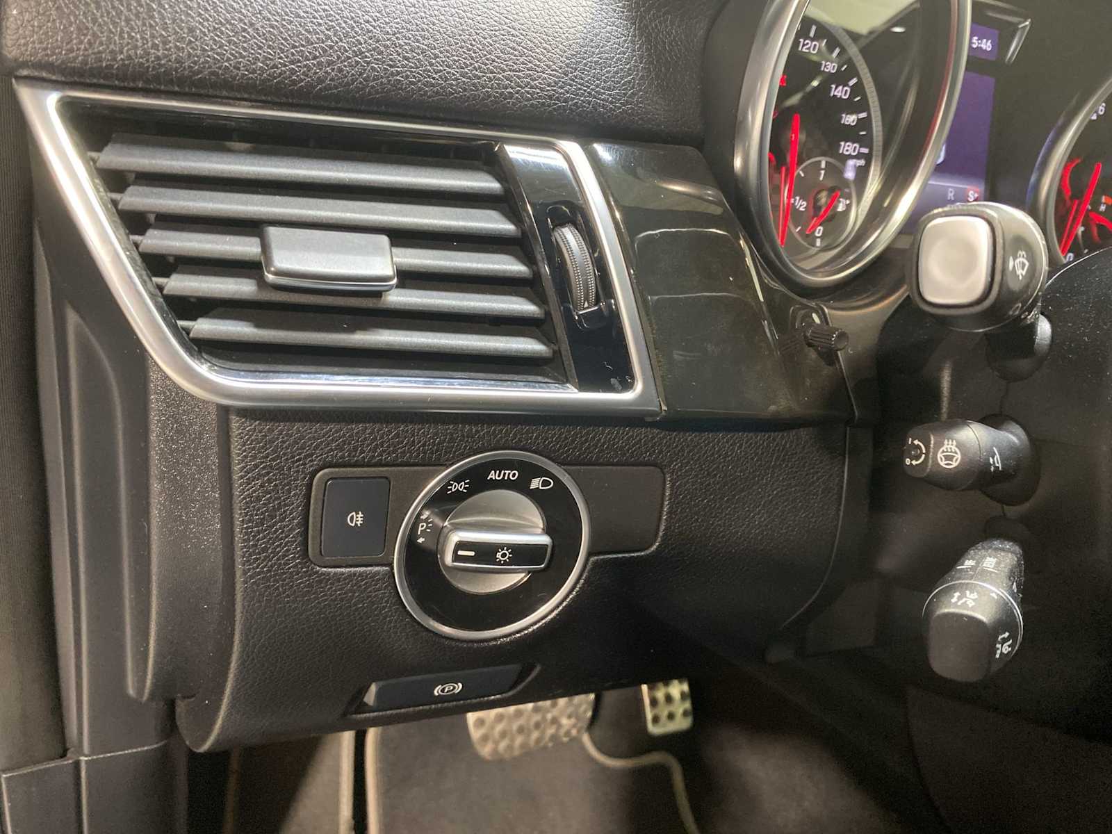 Thumbnail: 2019 Mercedes-Benz GLE - 24