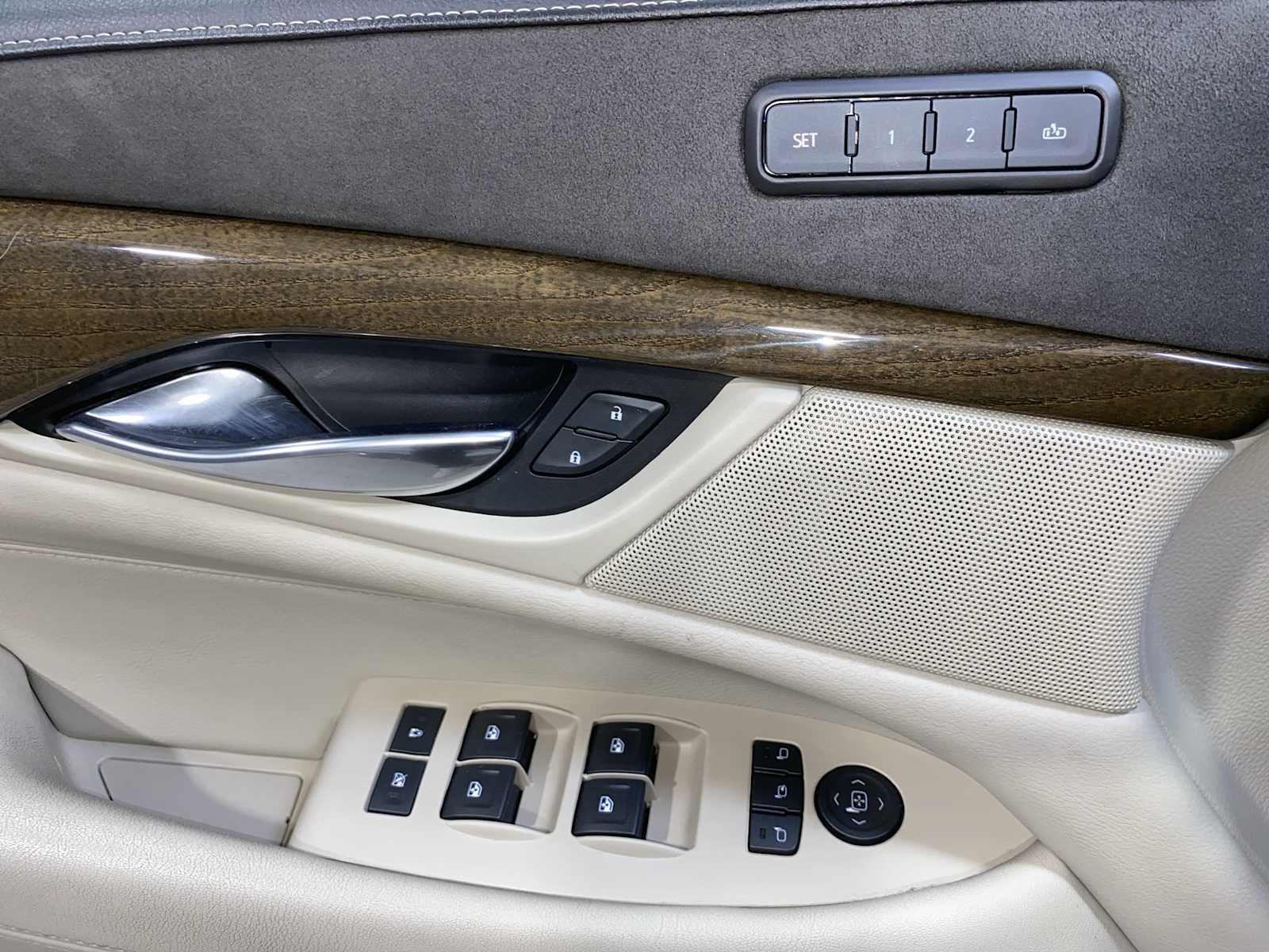 Thumbnail: 2020 Cadillac Escalade - 23