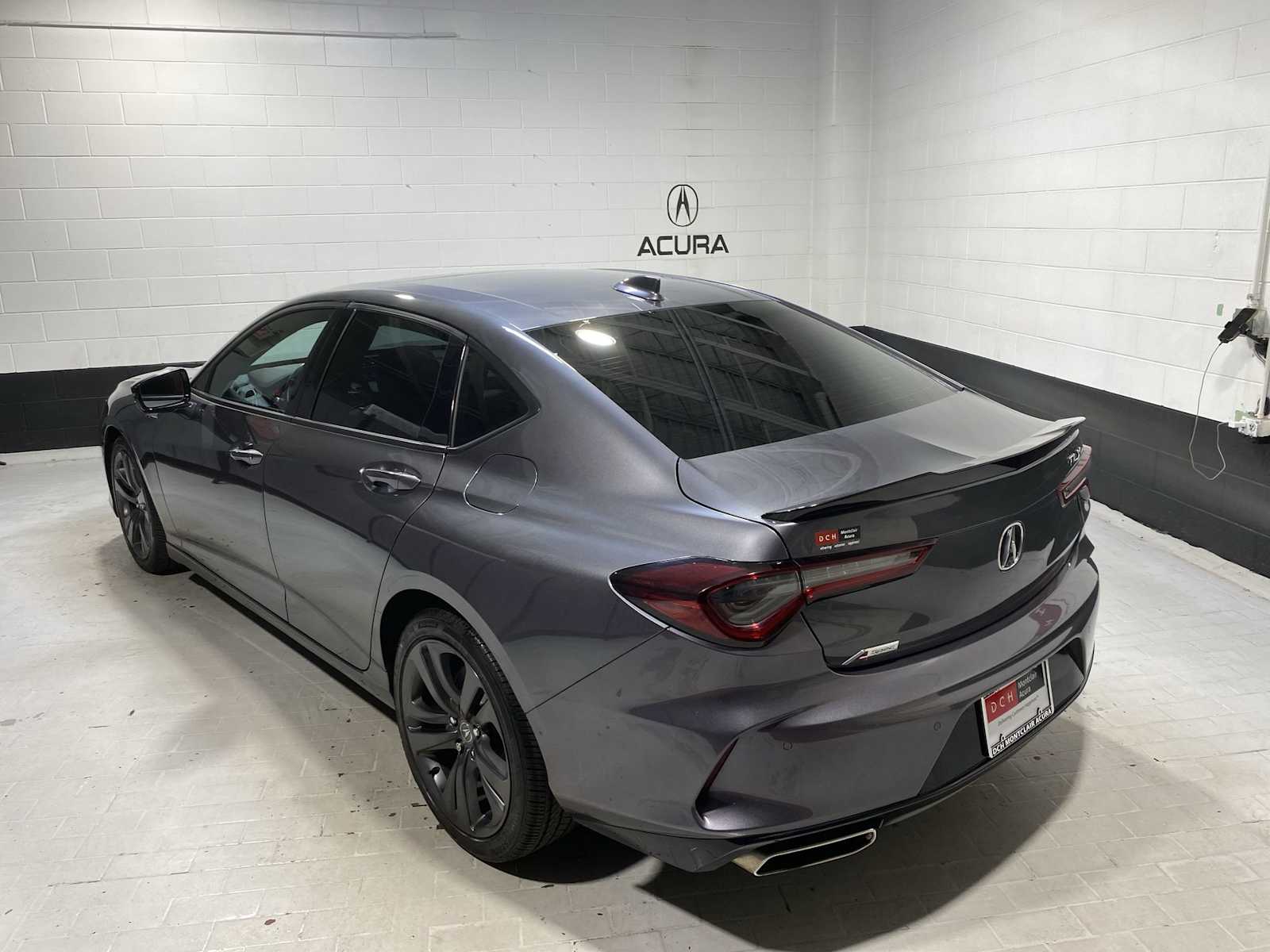 Thumbnail: 2022 Acura TLX - 4