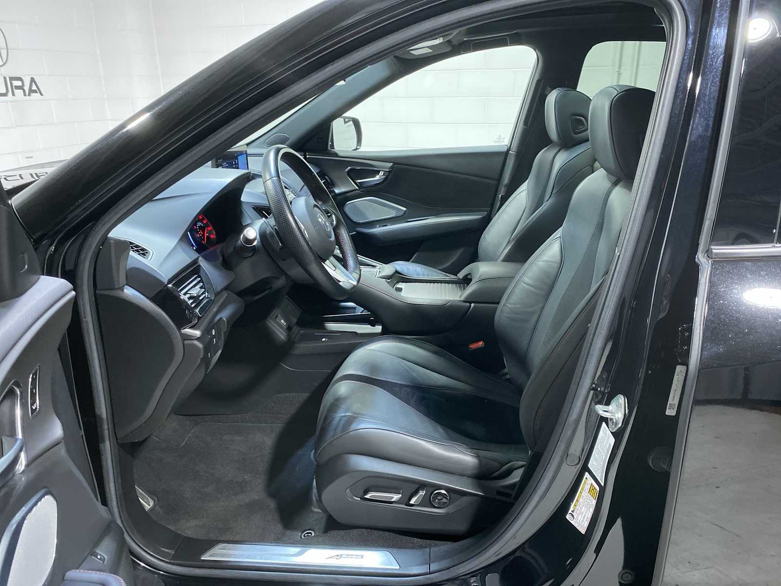 Thumbnail: 2023 Acura RDX - 2