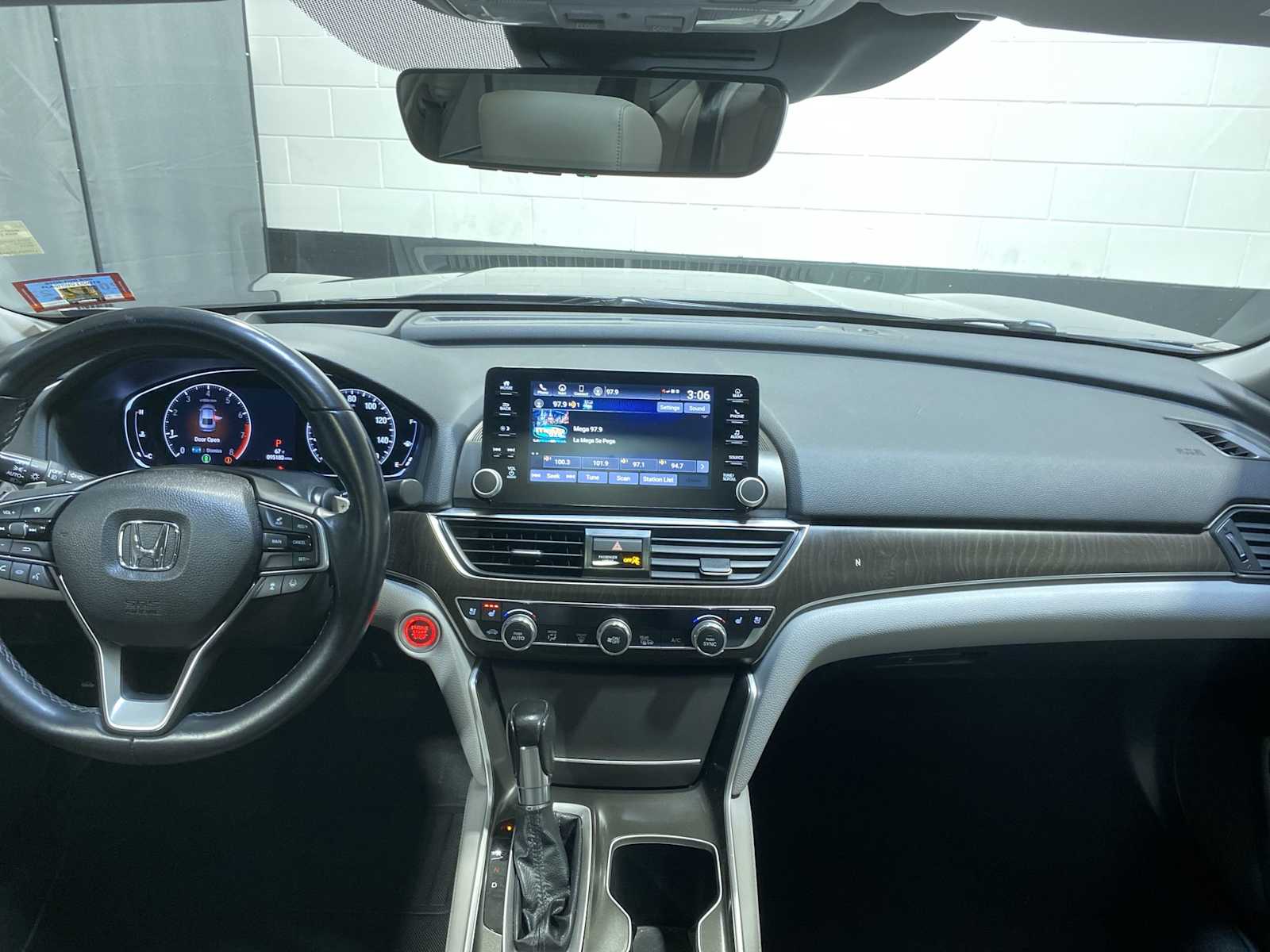 Thumbnail: 2018 Honda Accord - 10