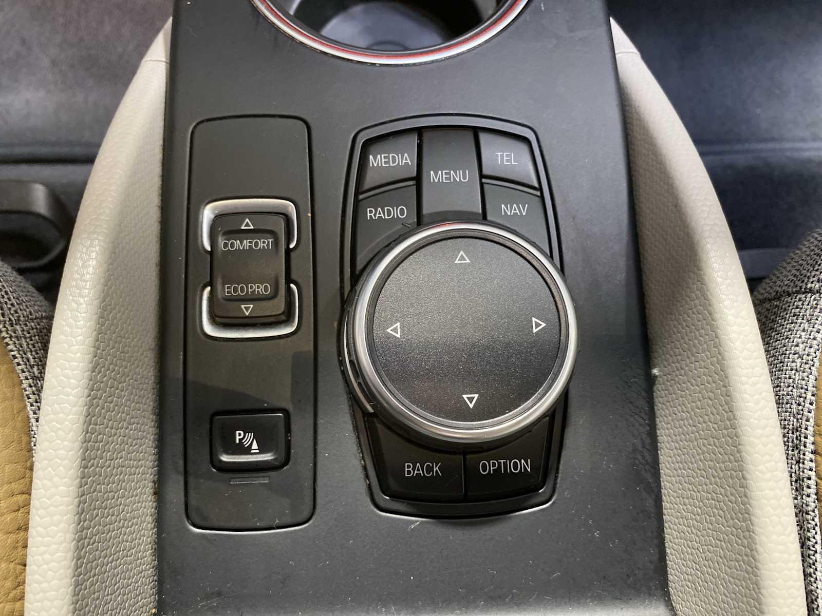 Thumbnail: 2014 BMW i3 - 25