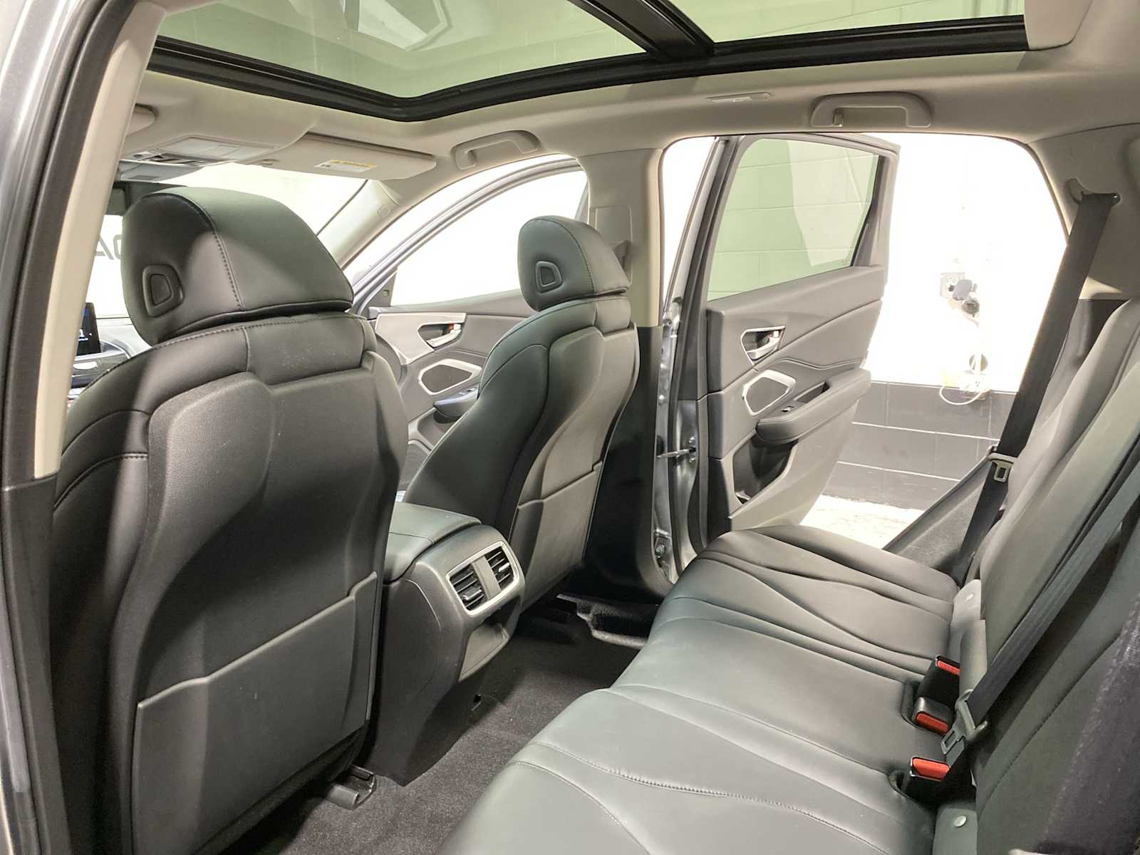 Thumbnail: 2023 Acura RDX - 12