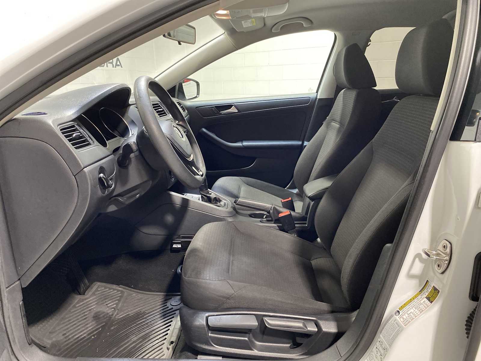 2015 Volkswagen Jetta S 2