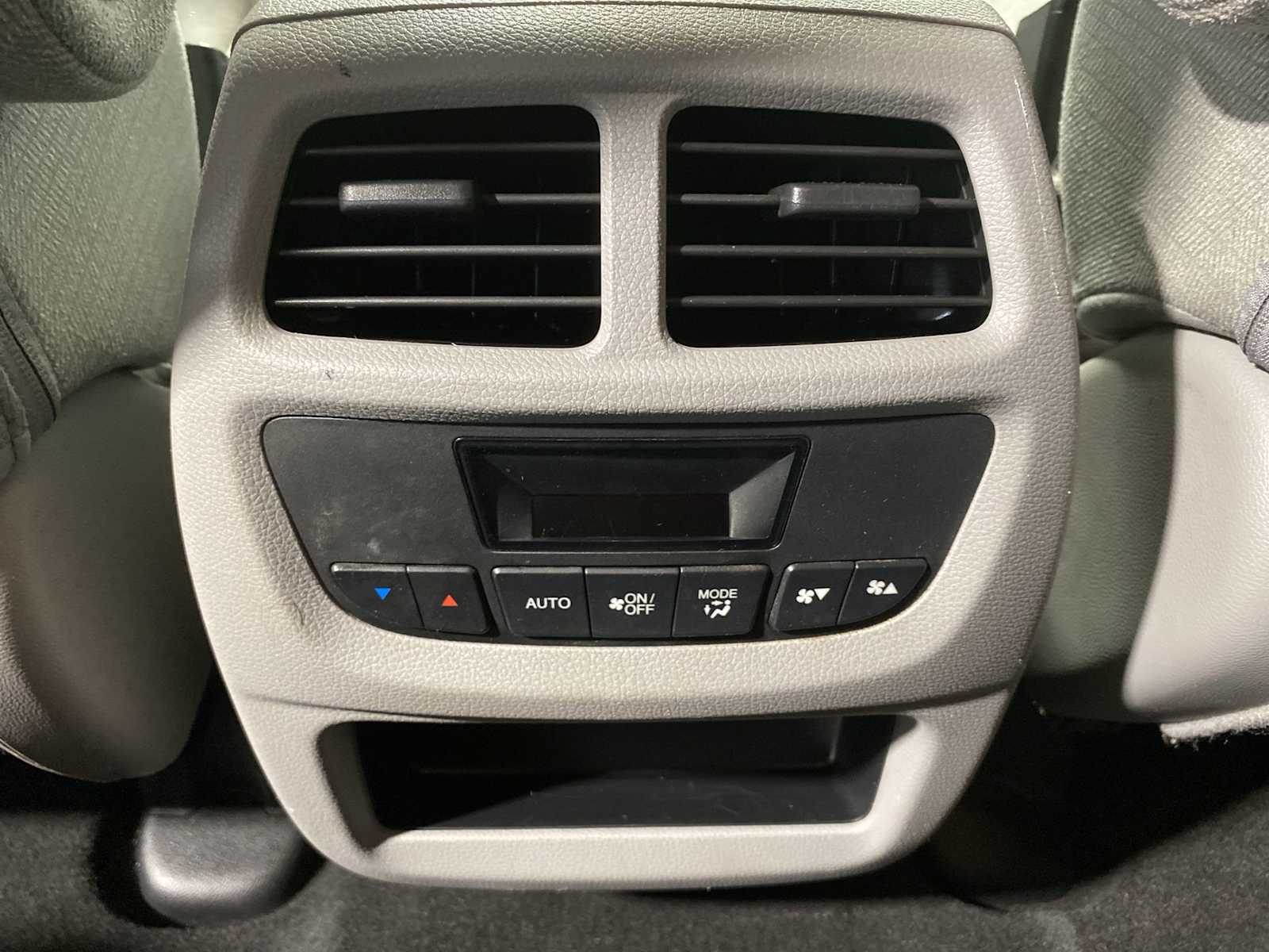 Thumbnail: 2018 Honda Pilot - 25