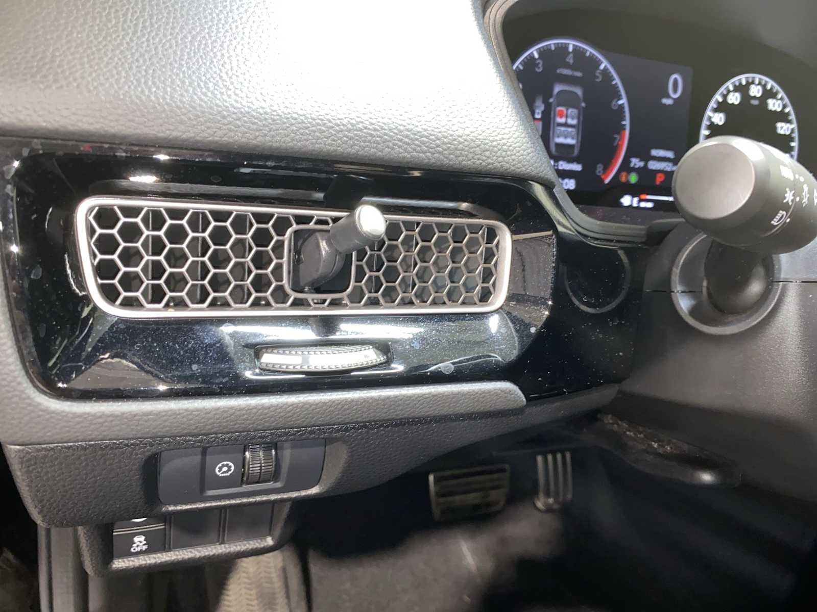 Thumbnail: 2023 Honda Civic - 24