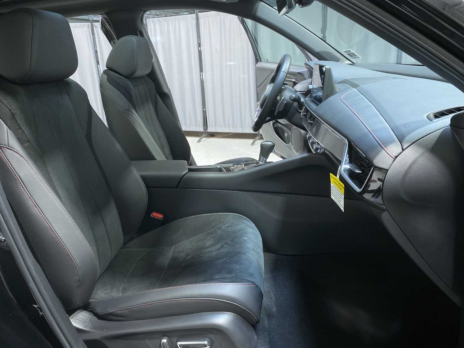 Thumbnail: 2025 Acura ADX - 14