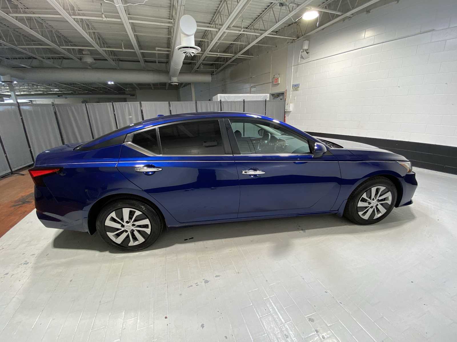 2020 Nissan Altima S 27