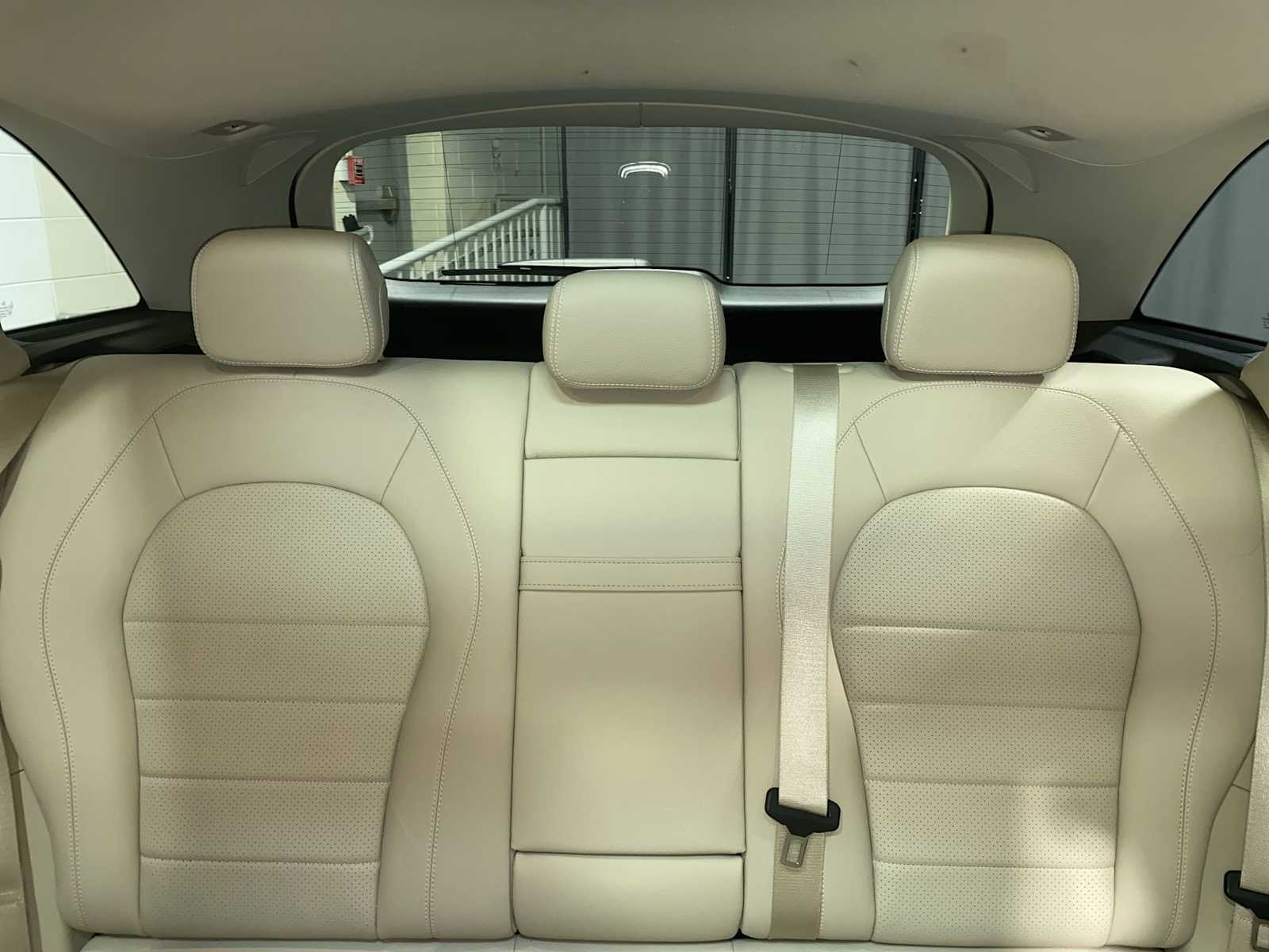 Thumbnail: 2022 Mercedes-Benz GLC - 22