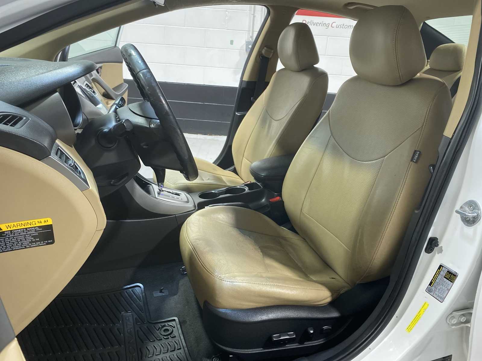 Thumbnail: 2013 Hyundai Elantra - 11