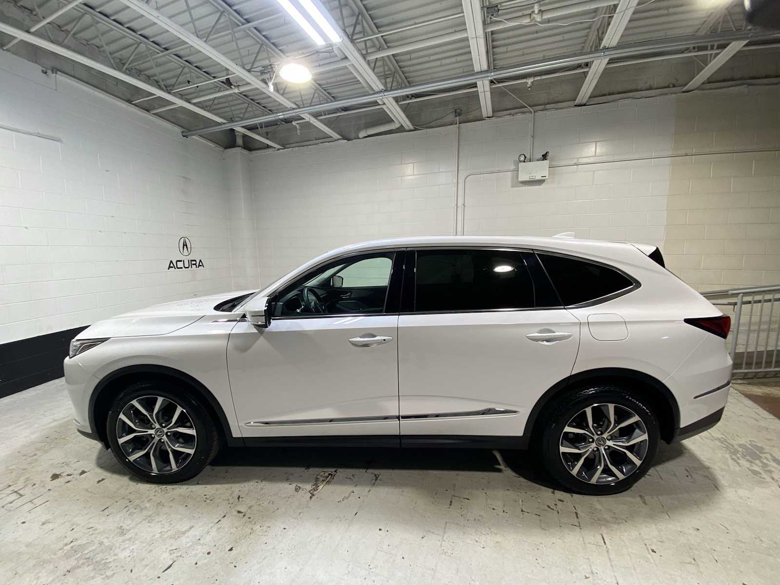 Thumbnail: 2024 Acura MDX - 3