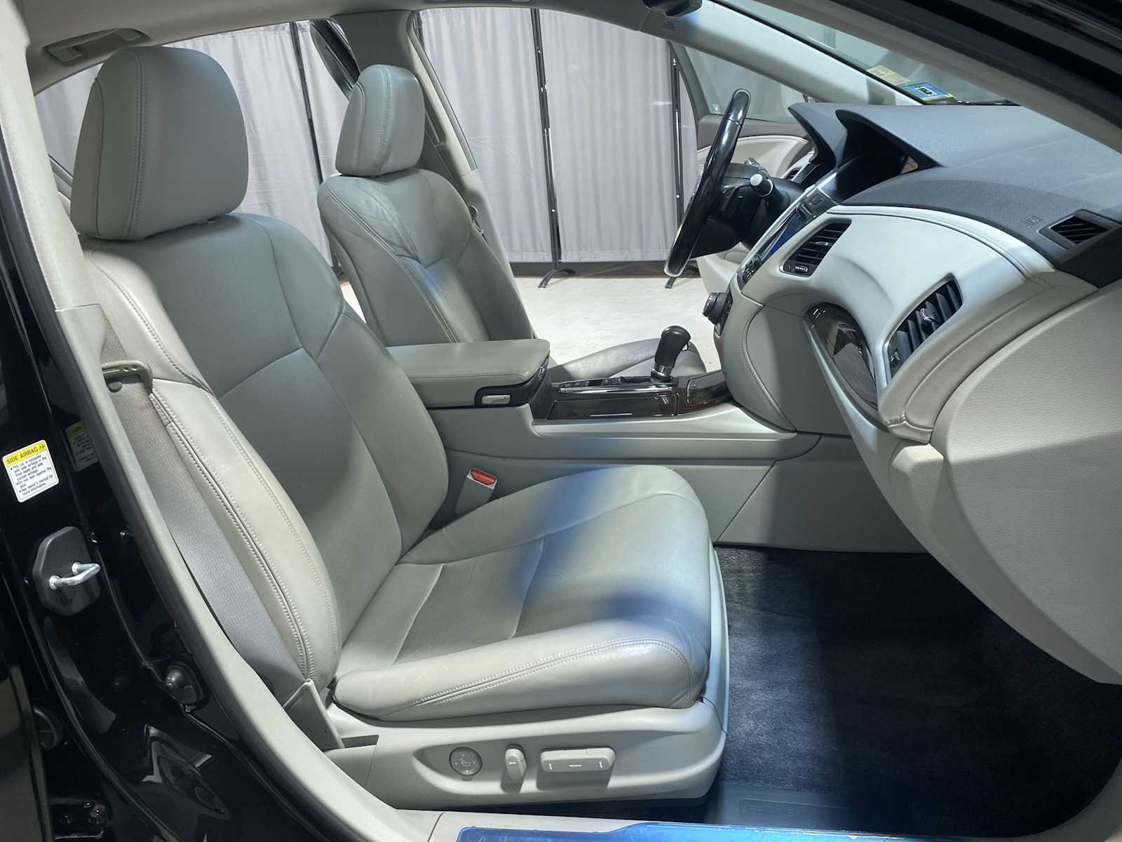 Thumbnail: 2014 Acura RLX - 14