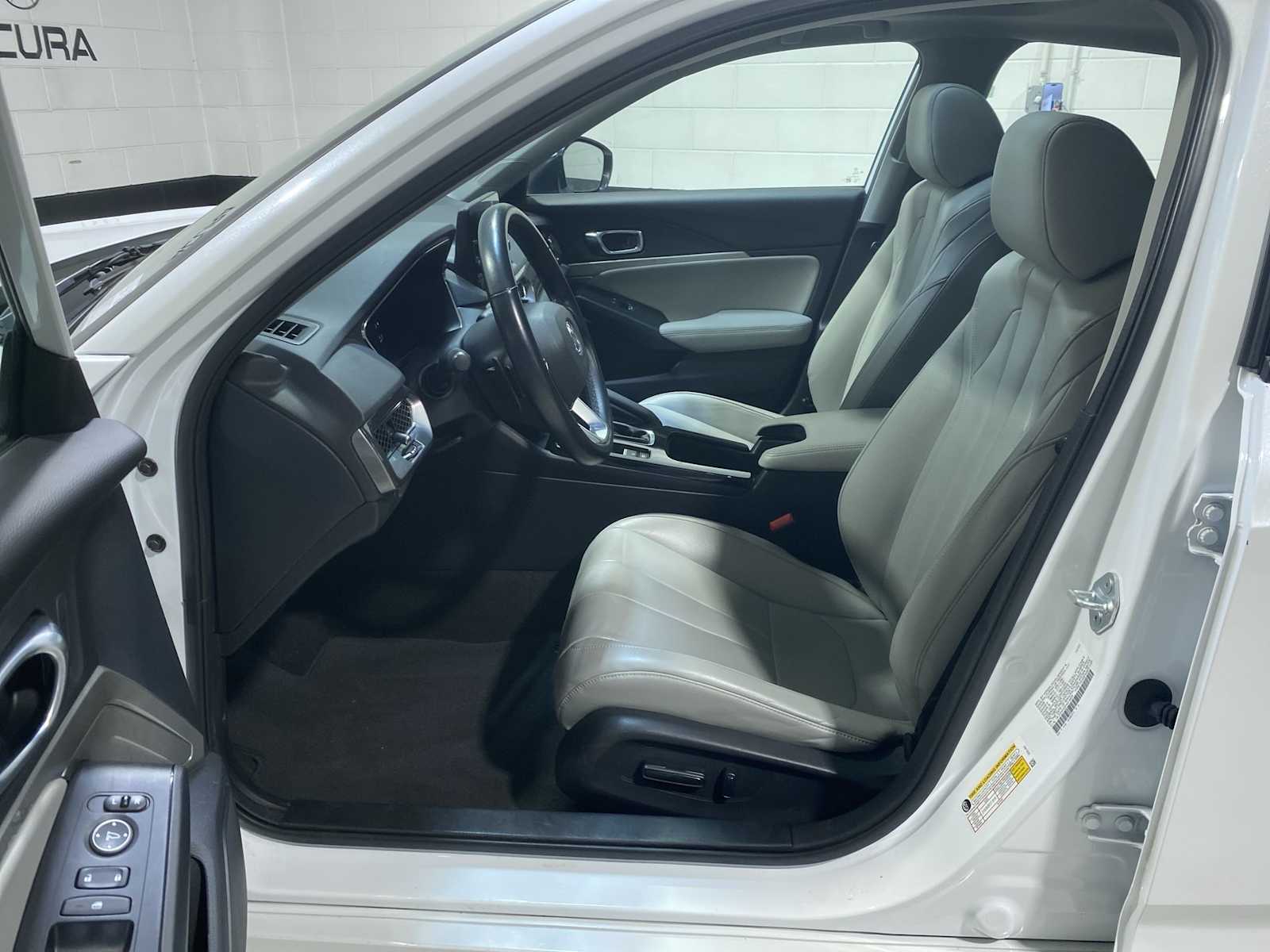 Thumbnail: 2023 Acura Integra - 2