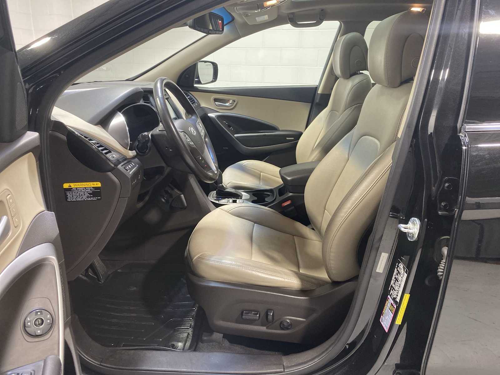 Thumbnail: 2017 Hyundai Santa Fe - 2