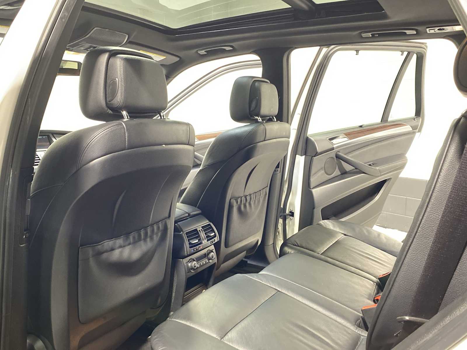 Thumbnail: 2013 BMW X5 - 11
