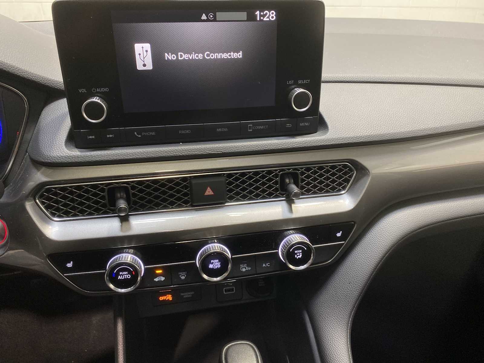 Thumbnail: 2023 Acura Integra - 16