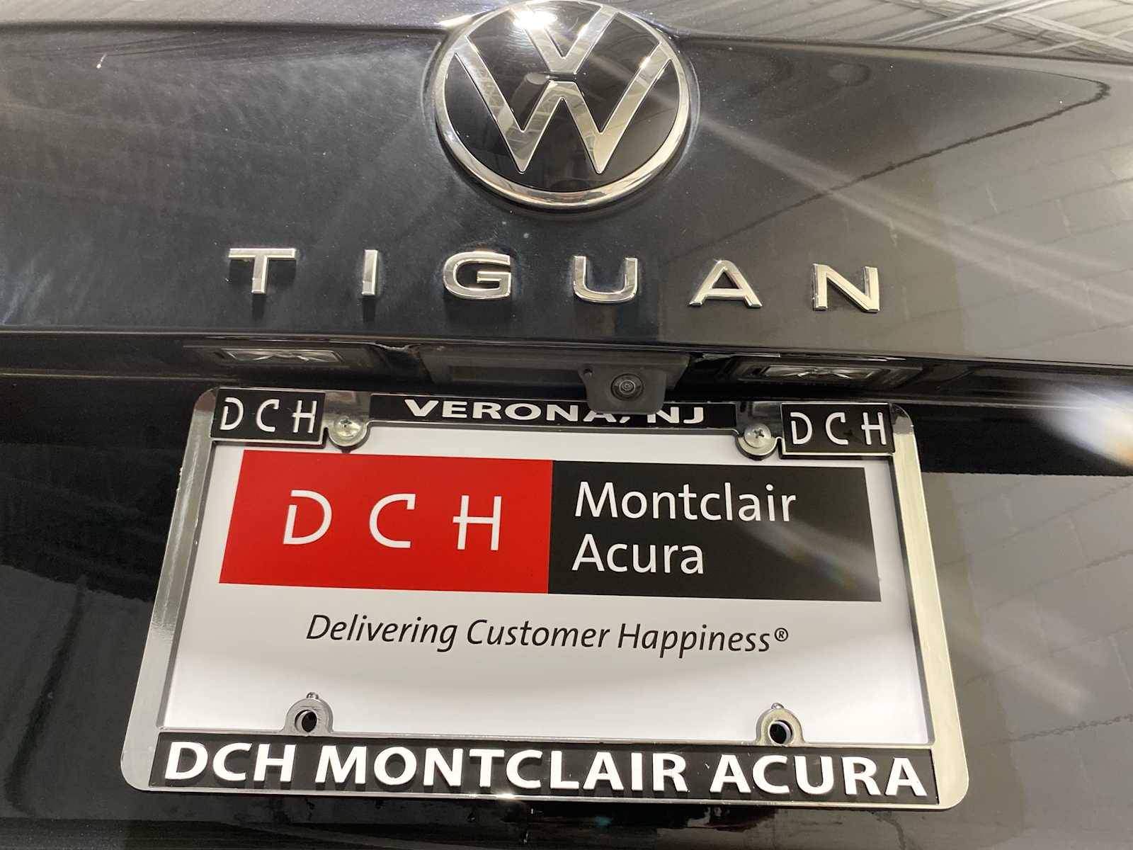 Thumbnail: 2022 Volkswagen Tiguan - 7