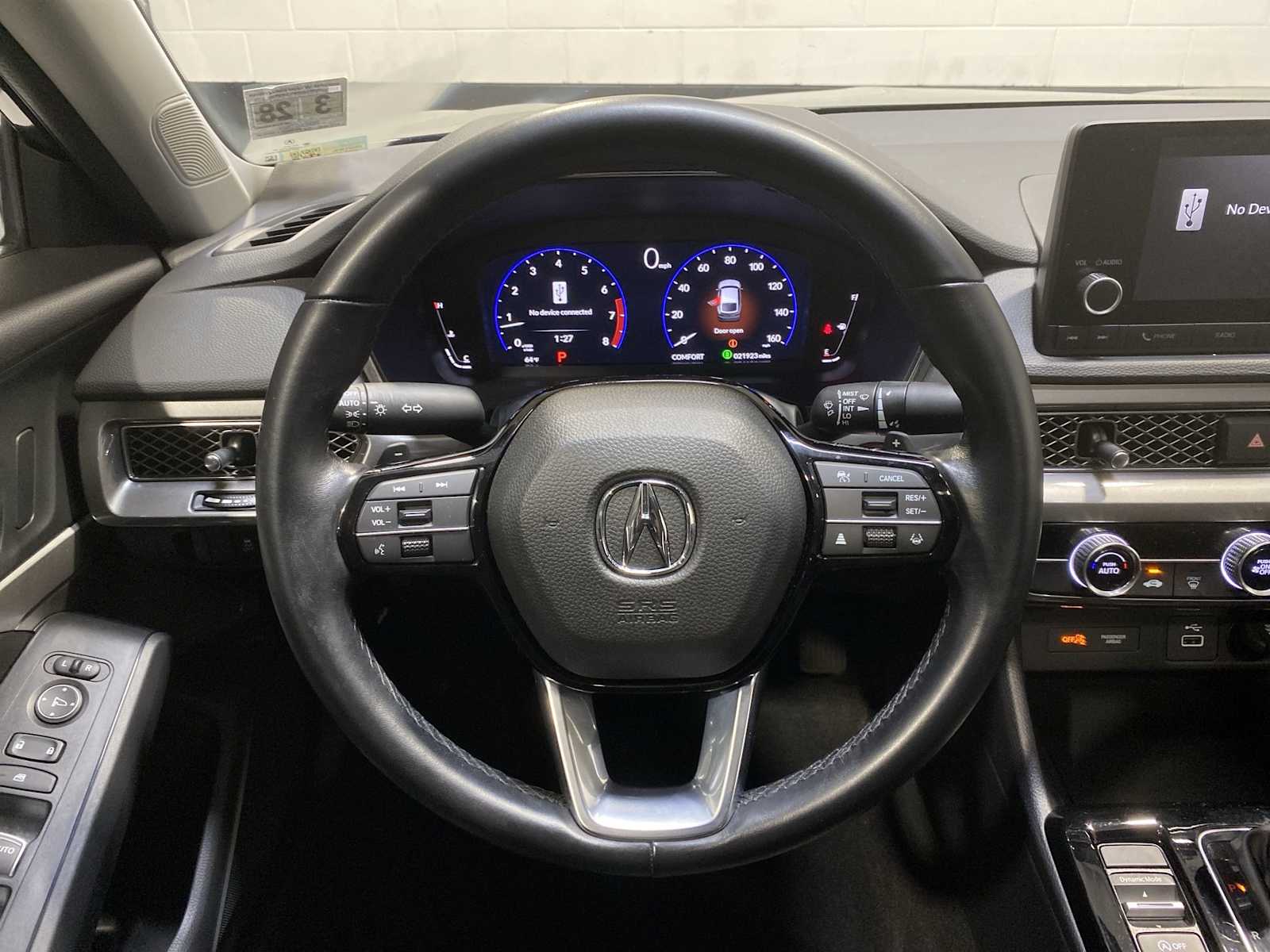 Thumbnail: 2023 Acura Integra - 15