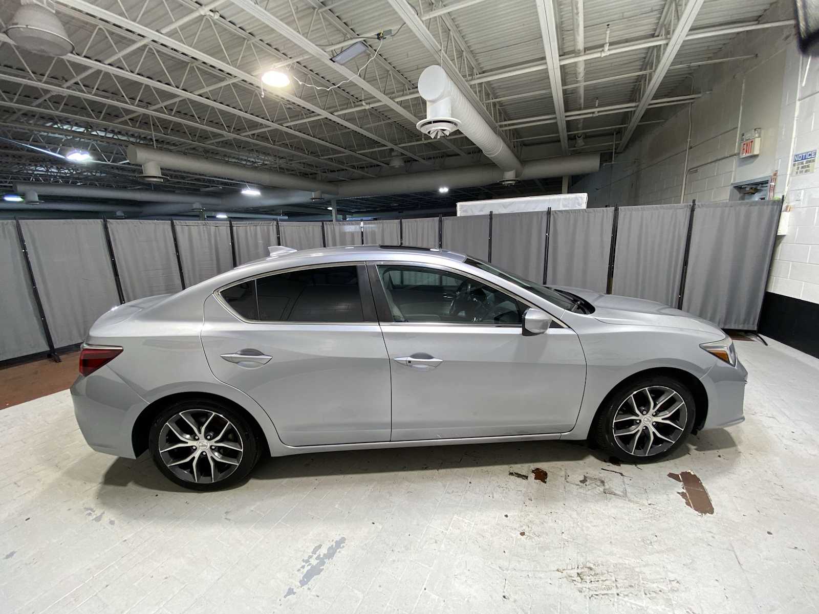 Thumbnail: 2020 Acura ILX - 27