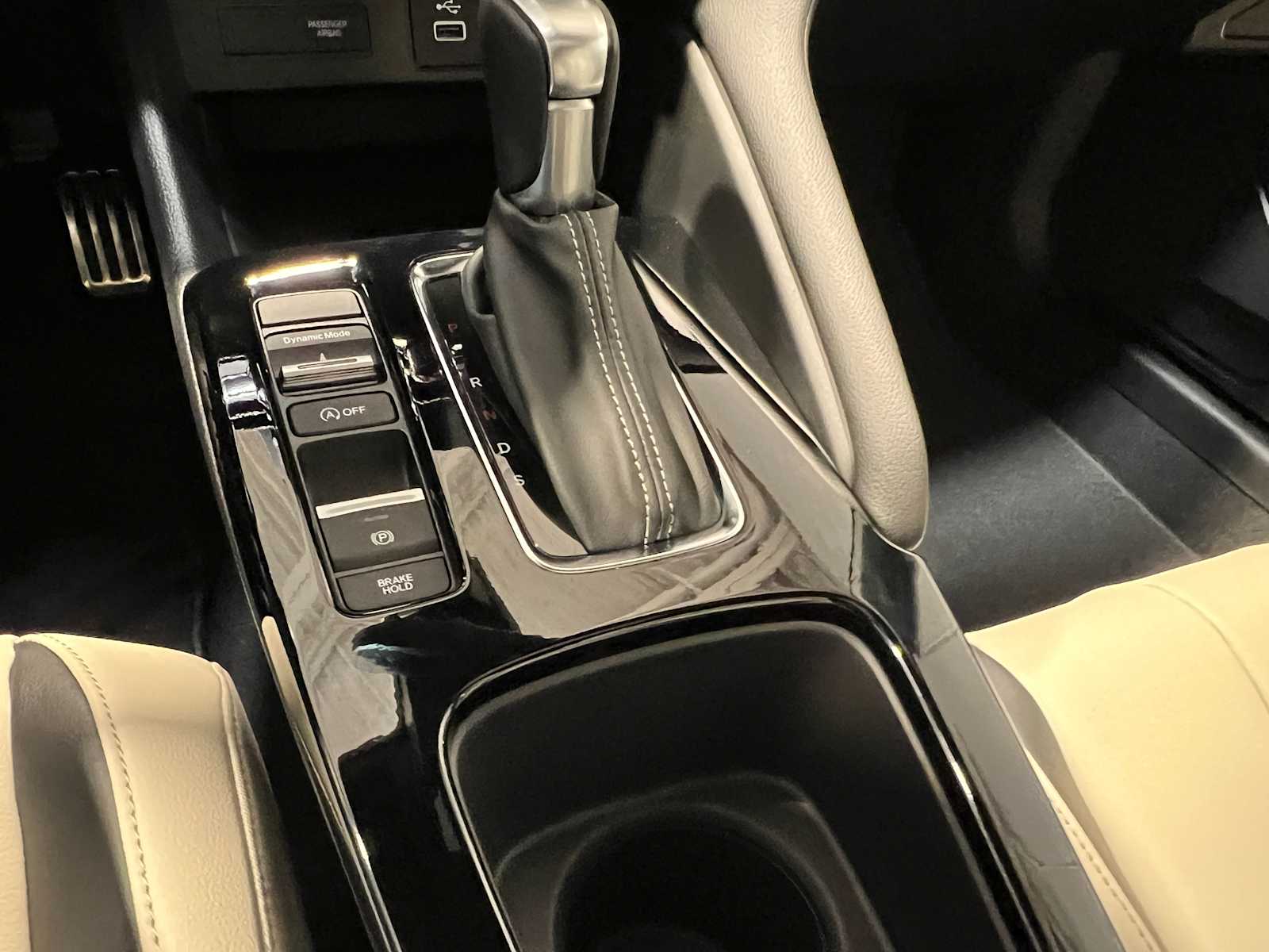 Thumbnail: 2025 Acura Integra - 24