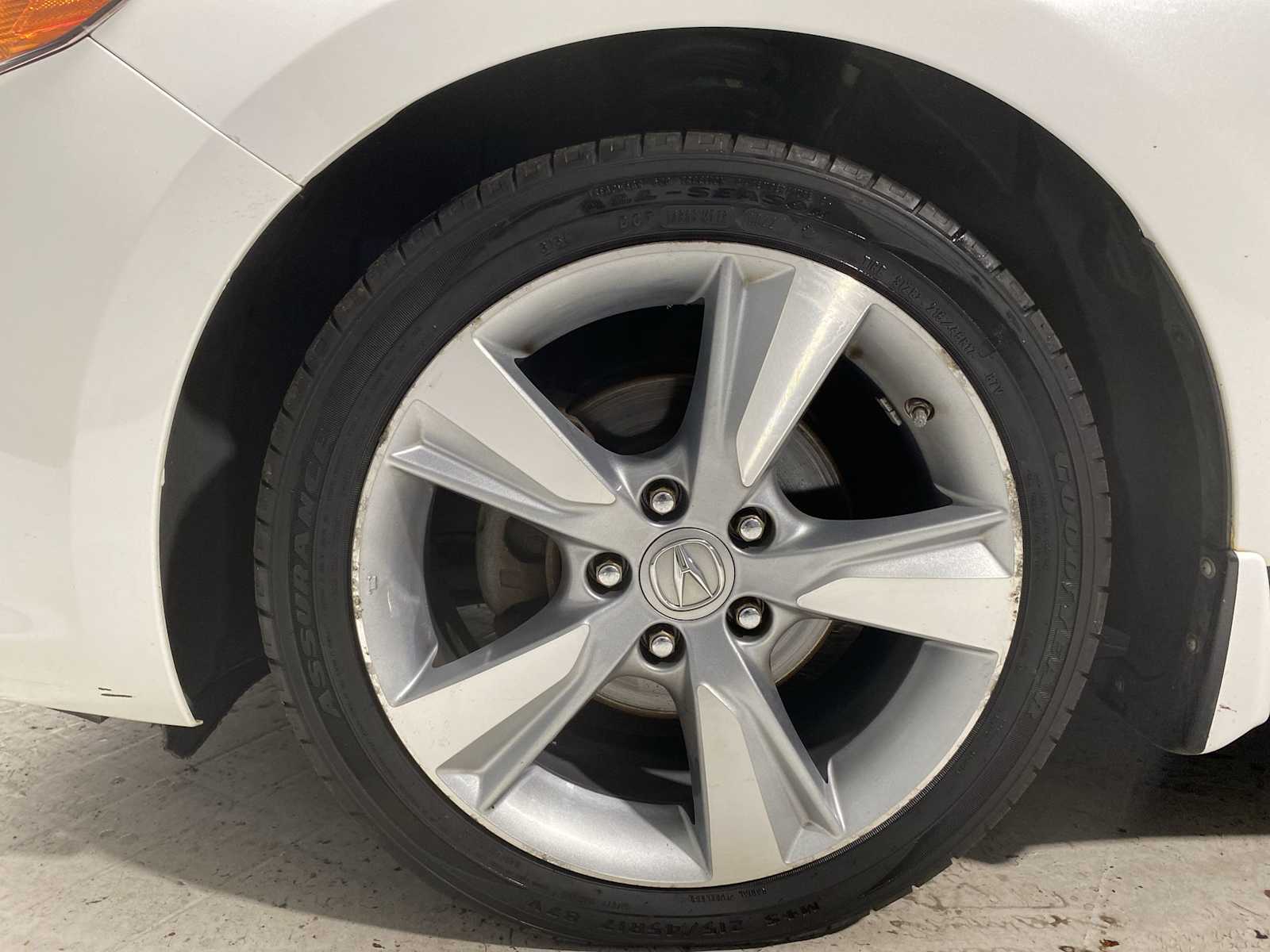 Thumbnail: 2013 Acura ILX - 8