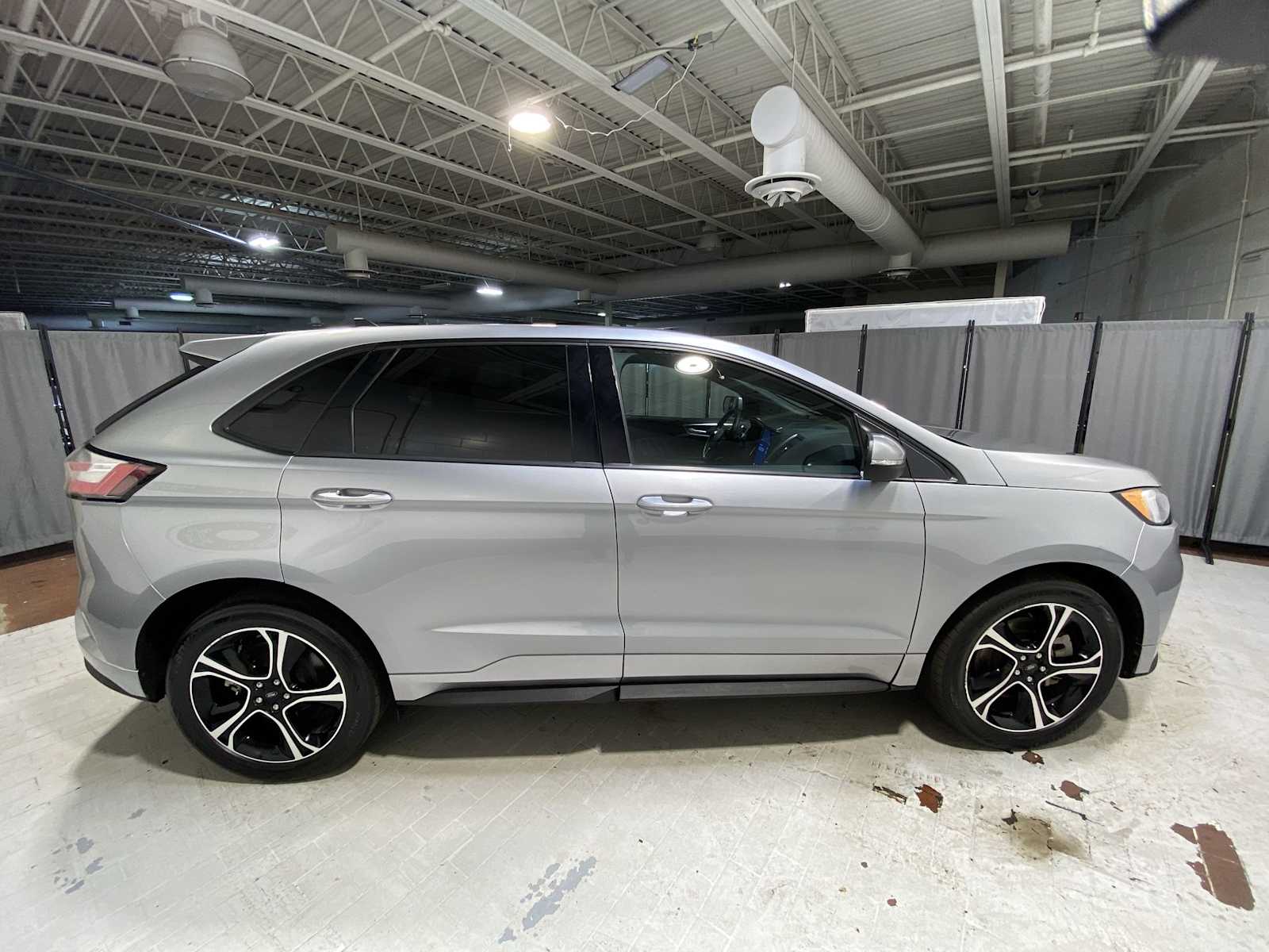 Thumbnail: 2022 Ford Edge - 27