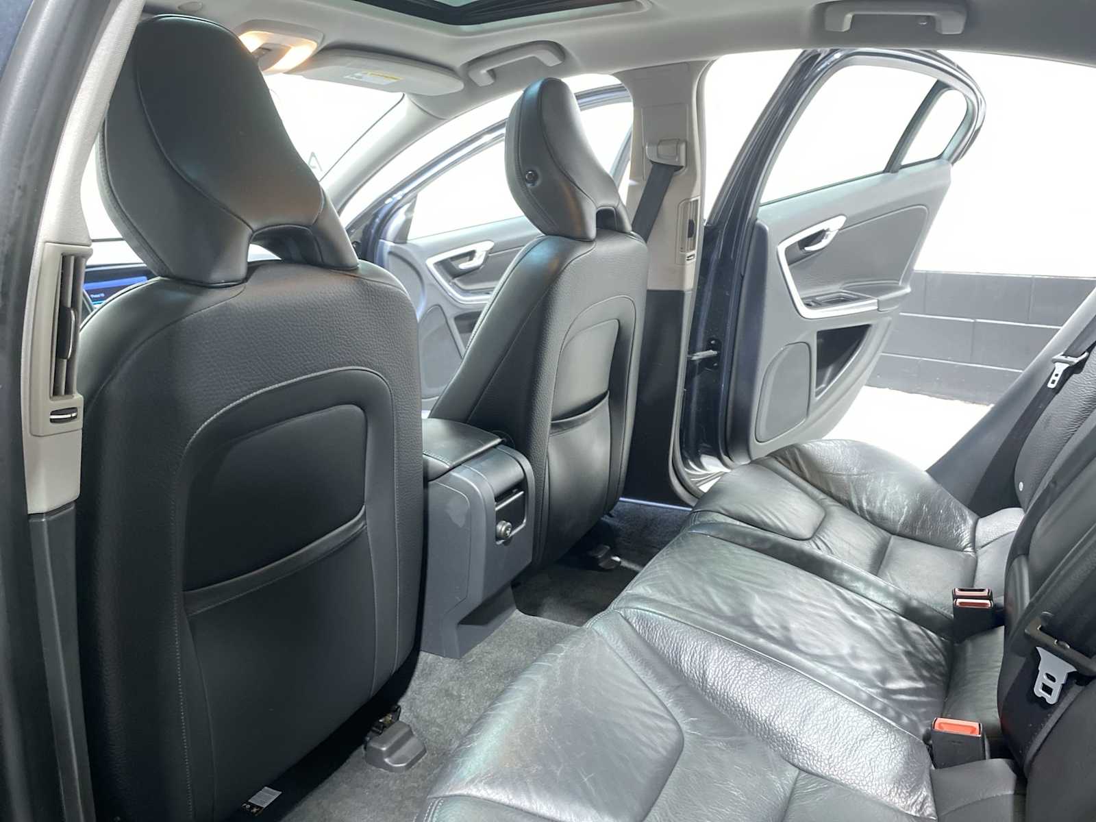Thumbnail: 2012 Volvo S60 - 12